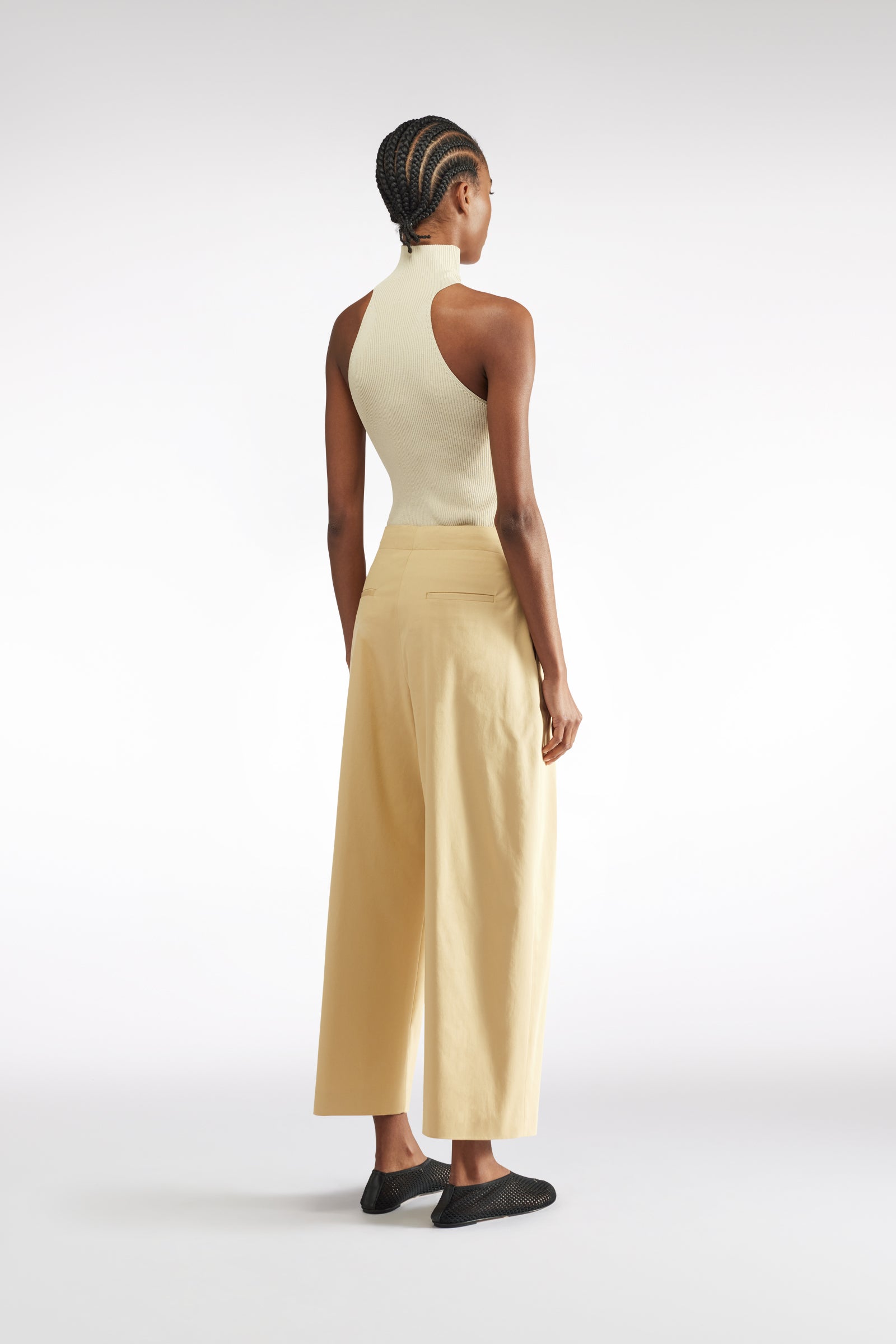 PANTALON CROP EN GABARDINE DE LAINE
