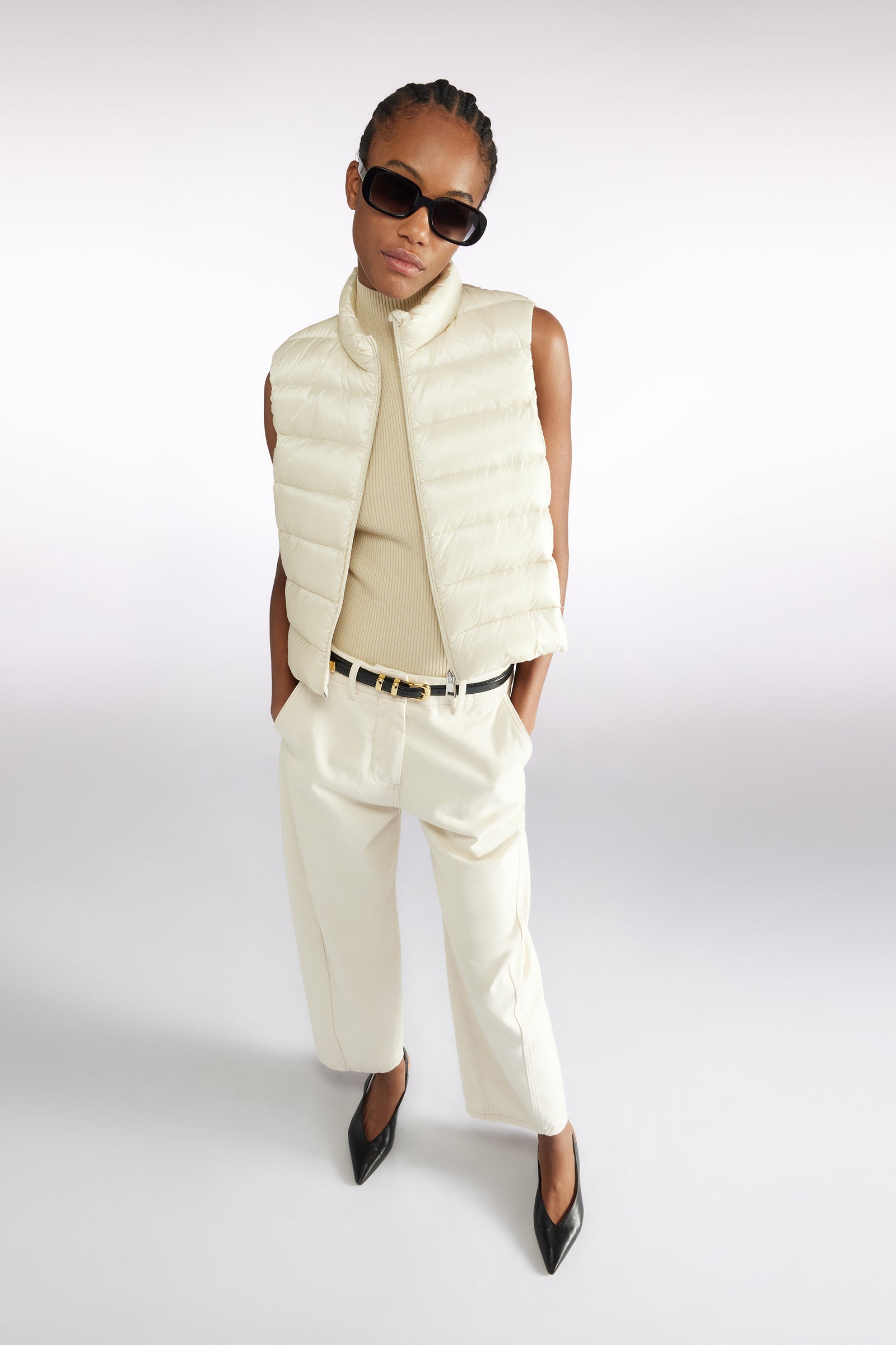 SLEEVELESS DOWN JACKET