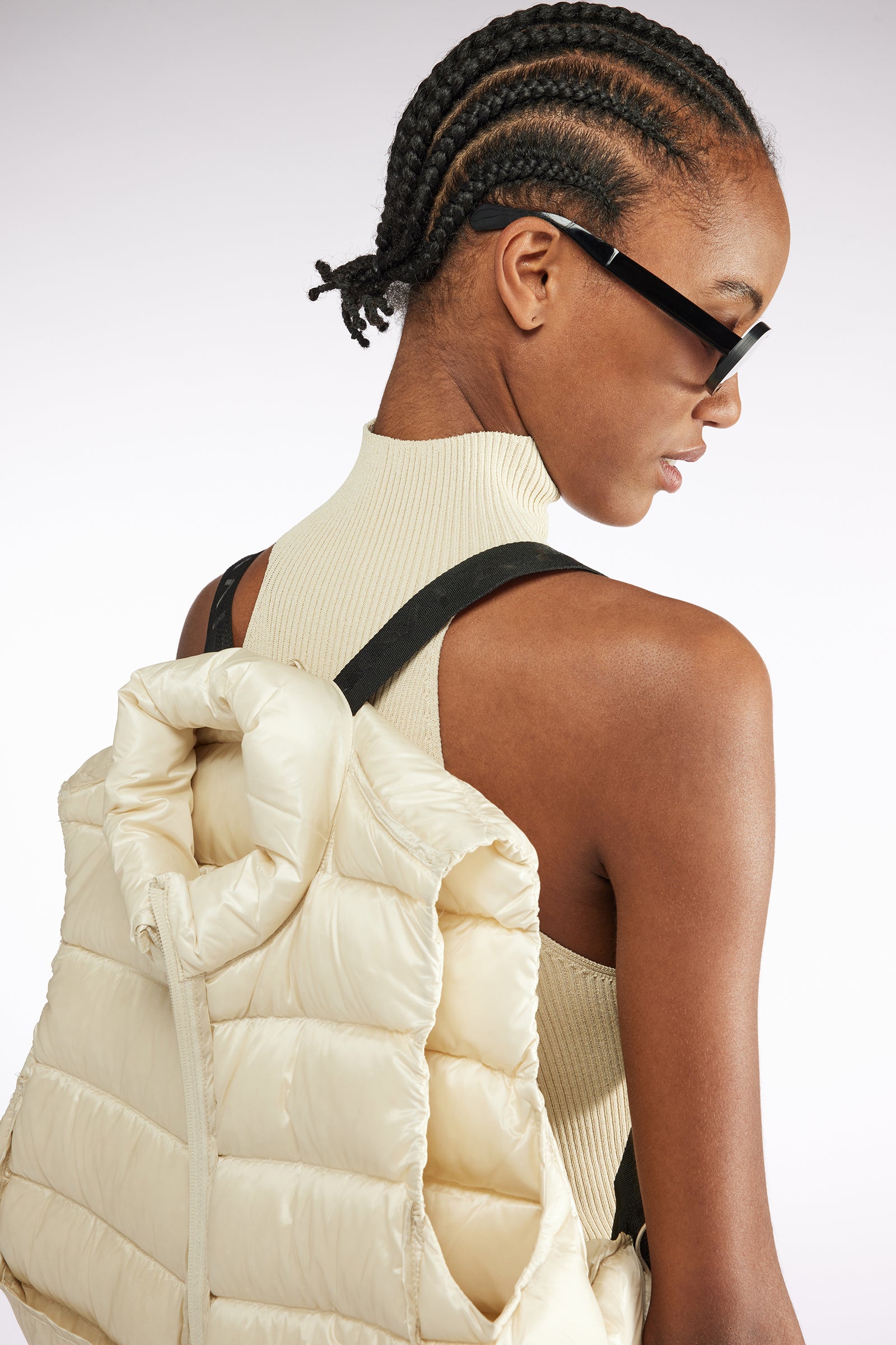 SLEEVELESS DOWN JACKET