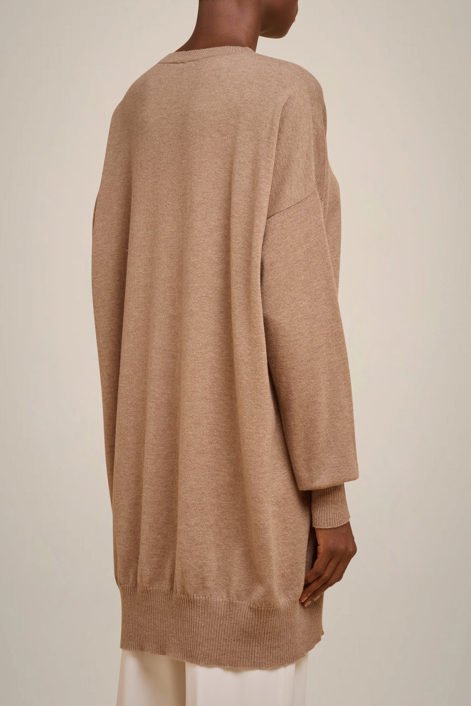 V-NECK DRESS