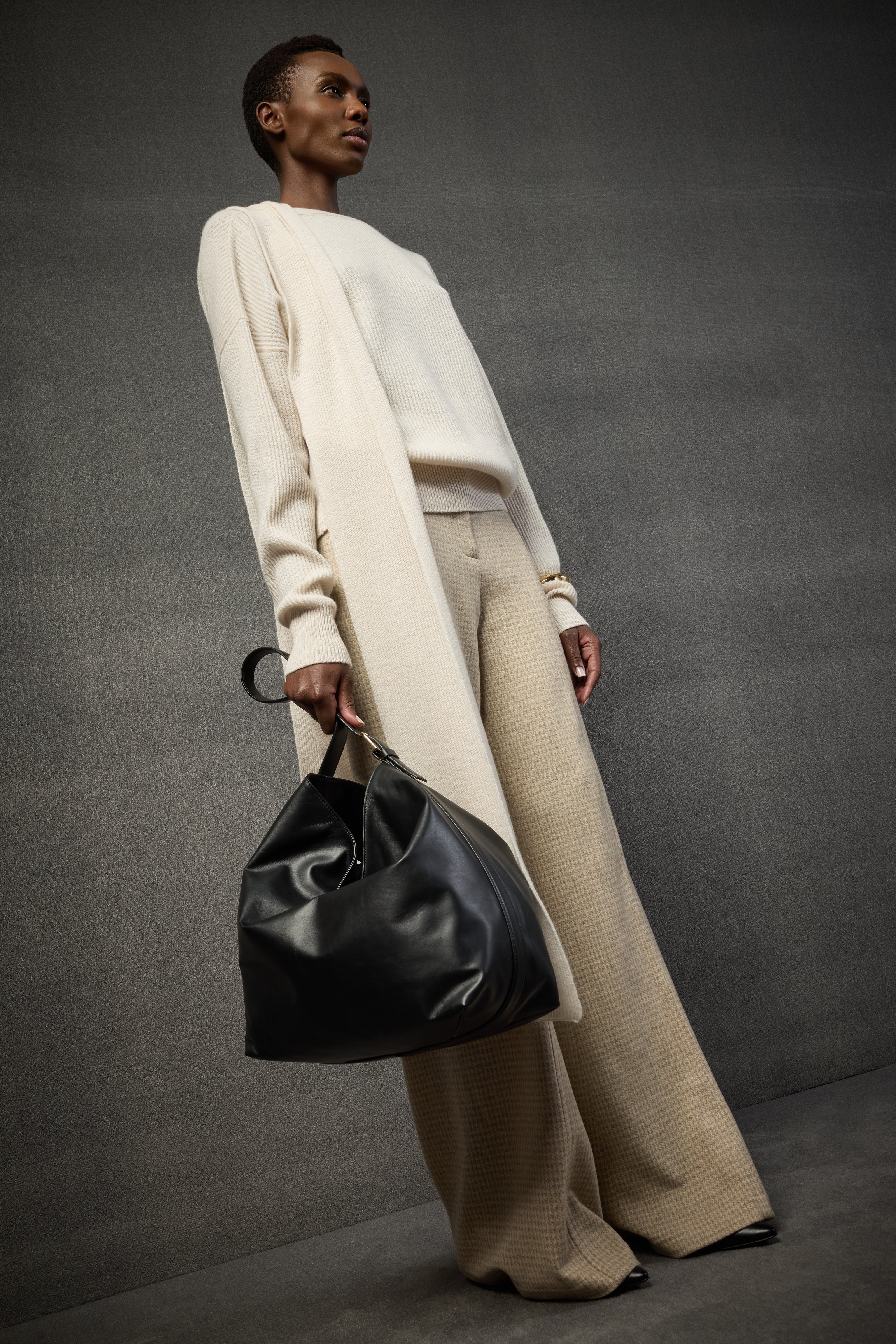 SMOOTH CALFSKIN SHOULDER BAG