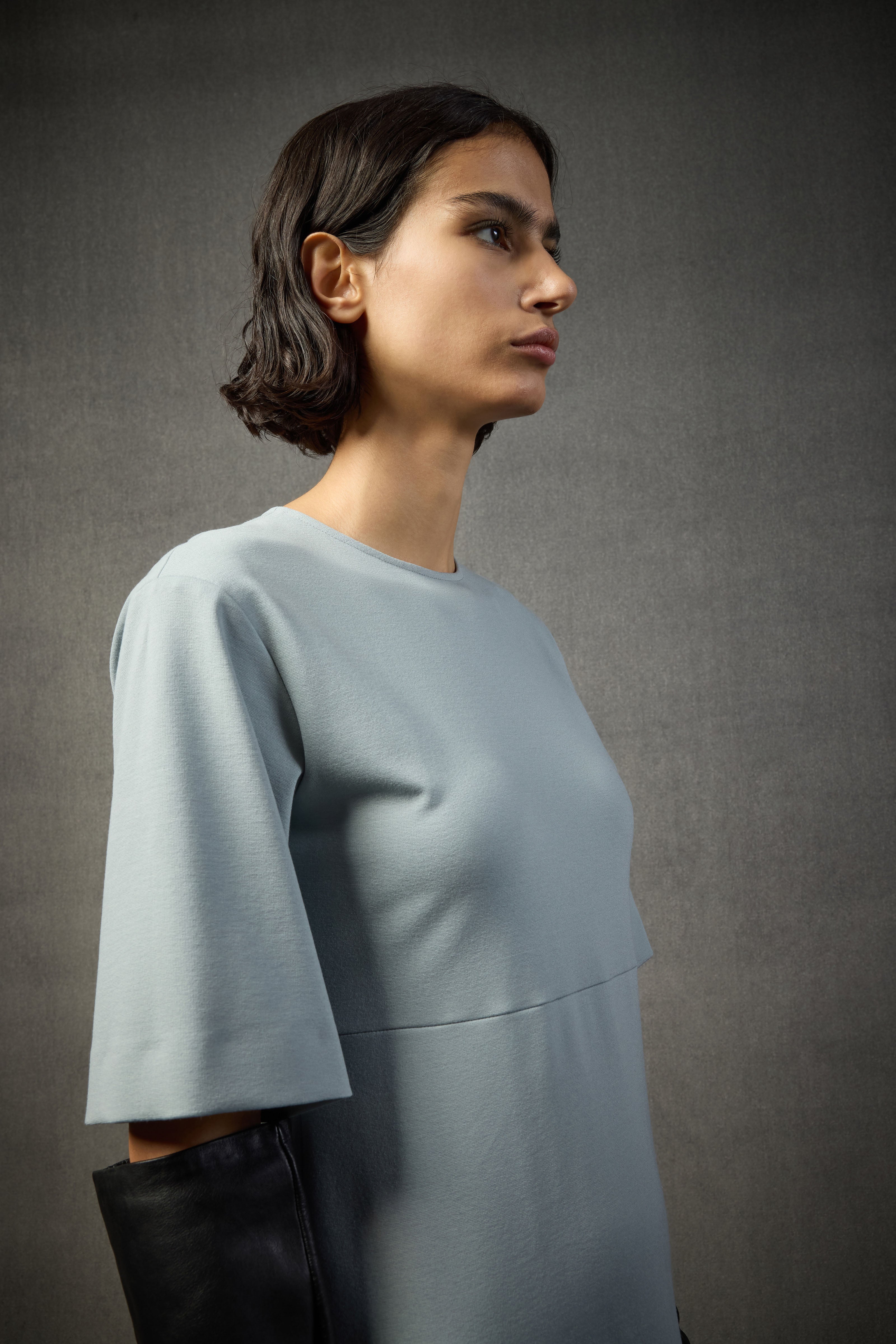 ROBE LOELIA