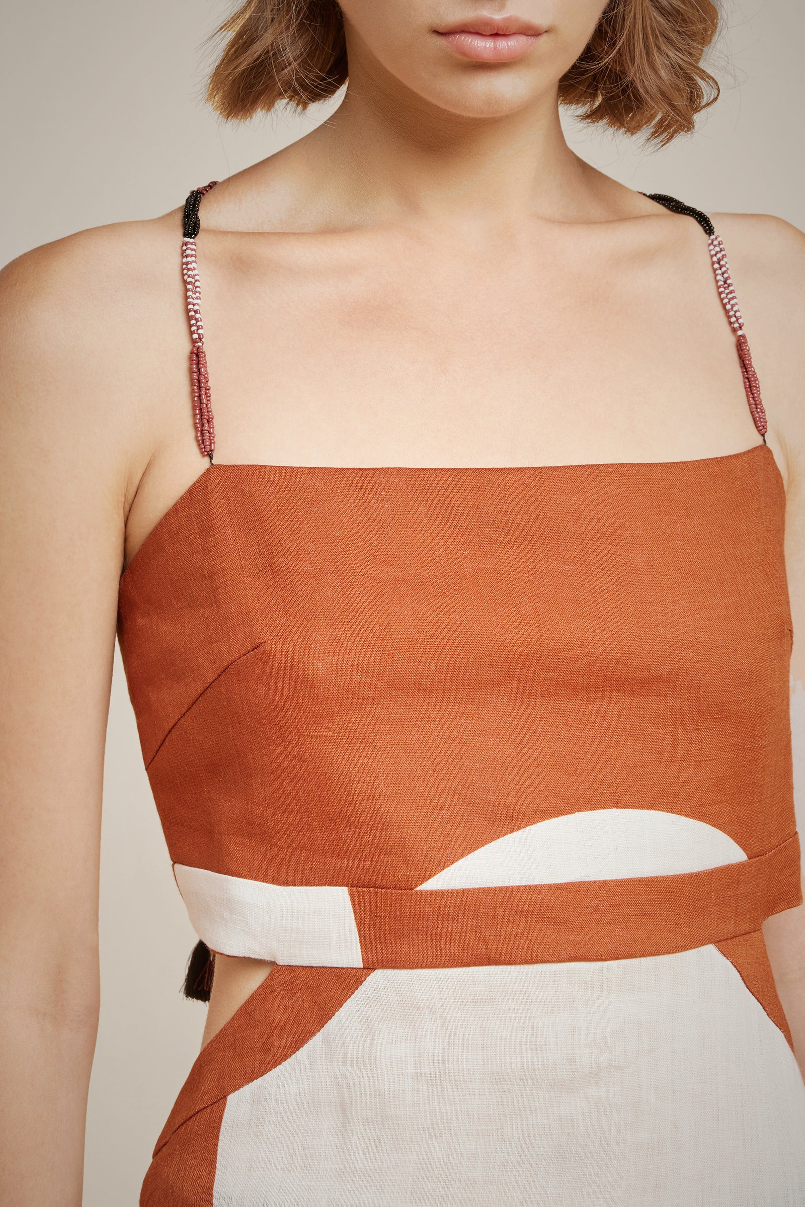 ABITO CUT OUT
