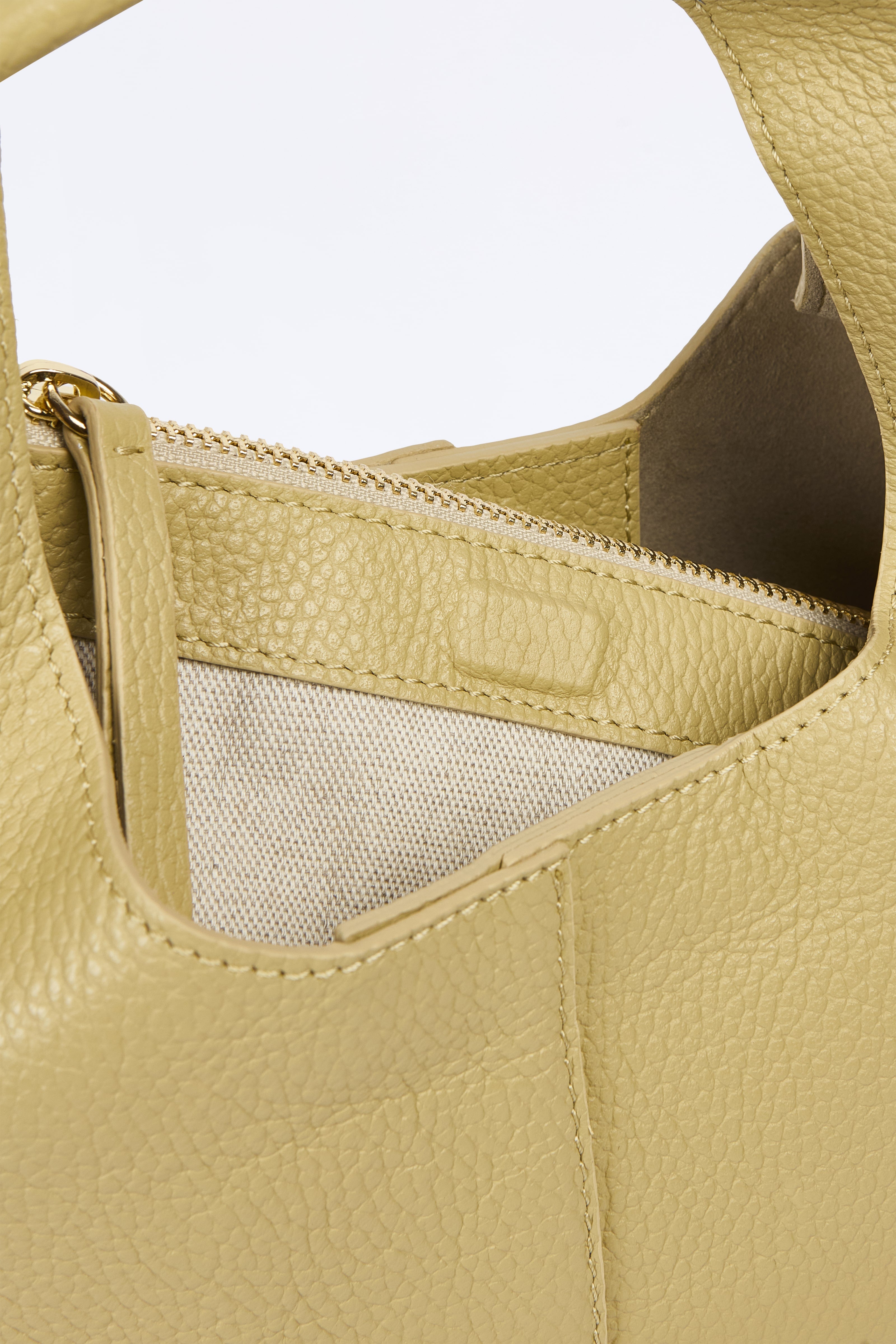 SMALL HOBO BAG