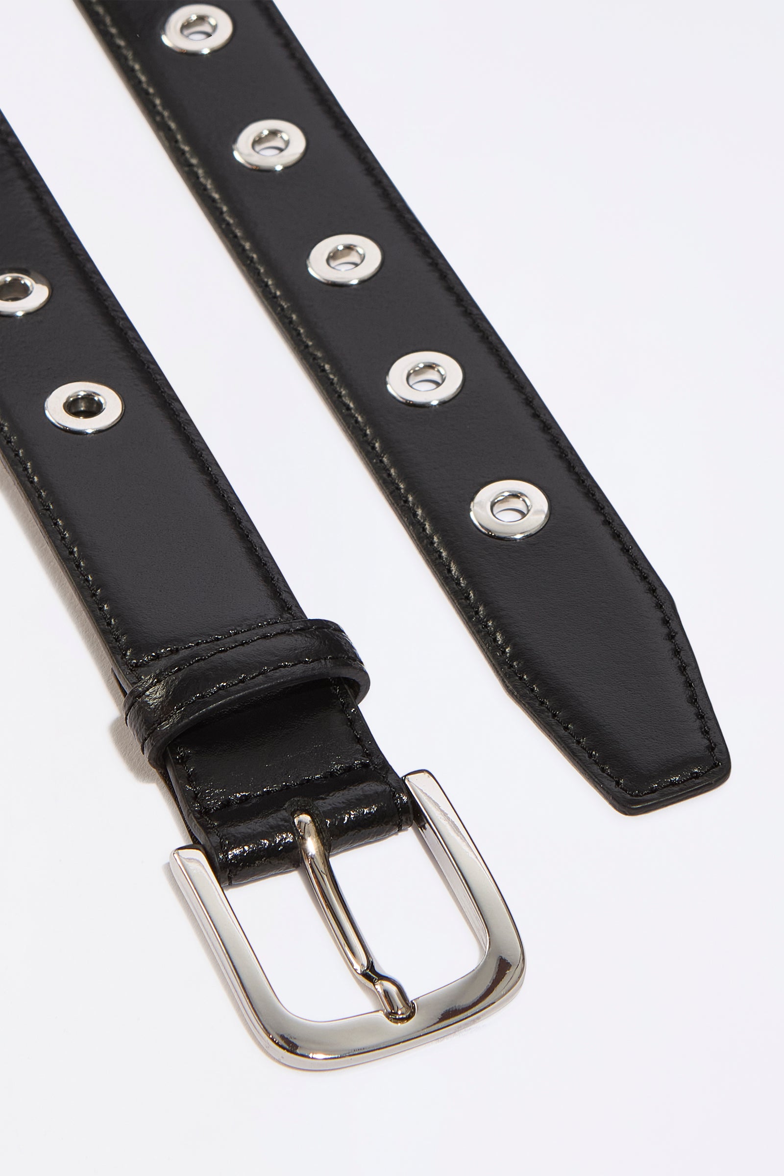 BELT WITH EYELETS