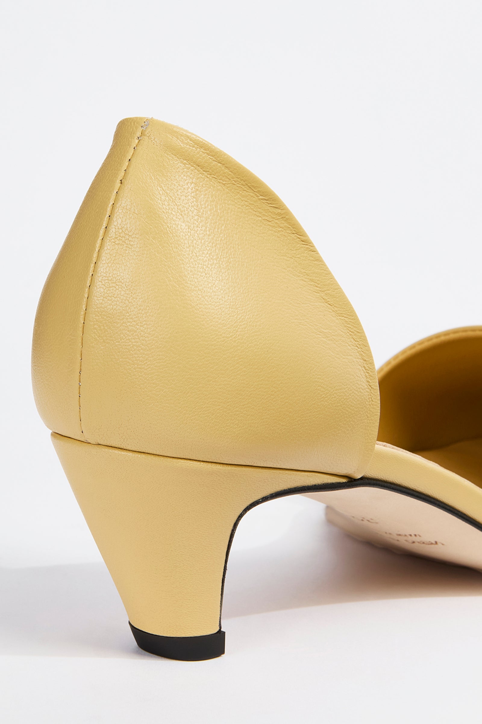 PUMPS FORMA SFILATA