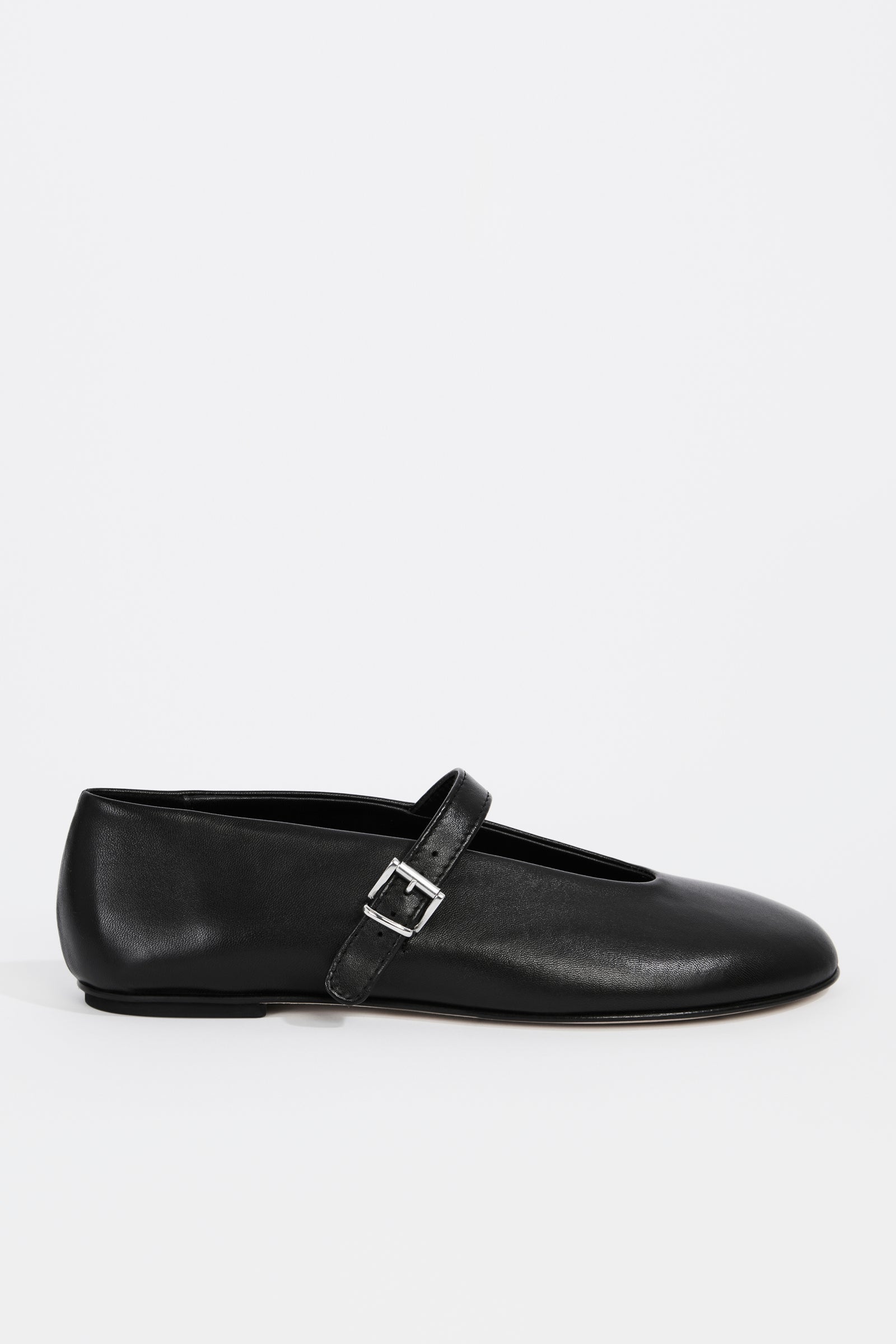 BALLET FLAT WITH STRAP