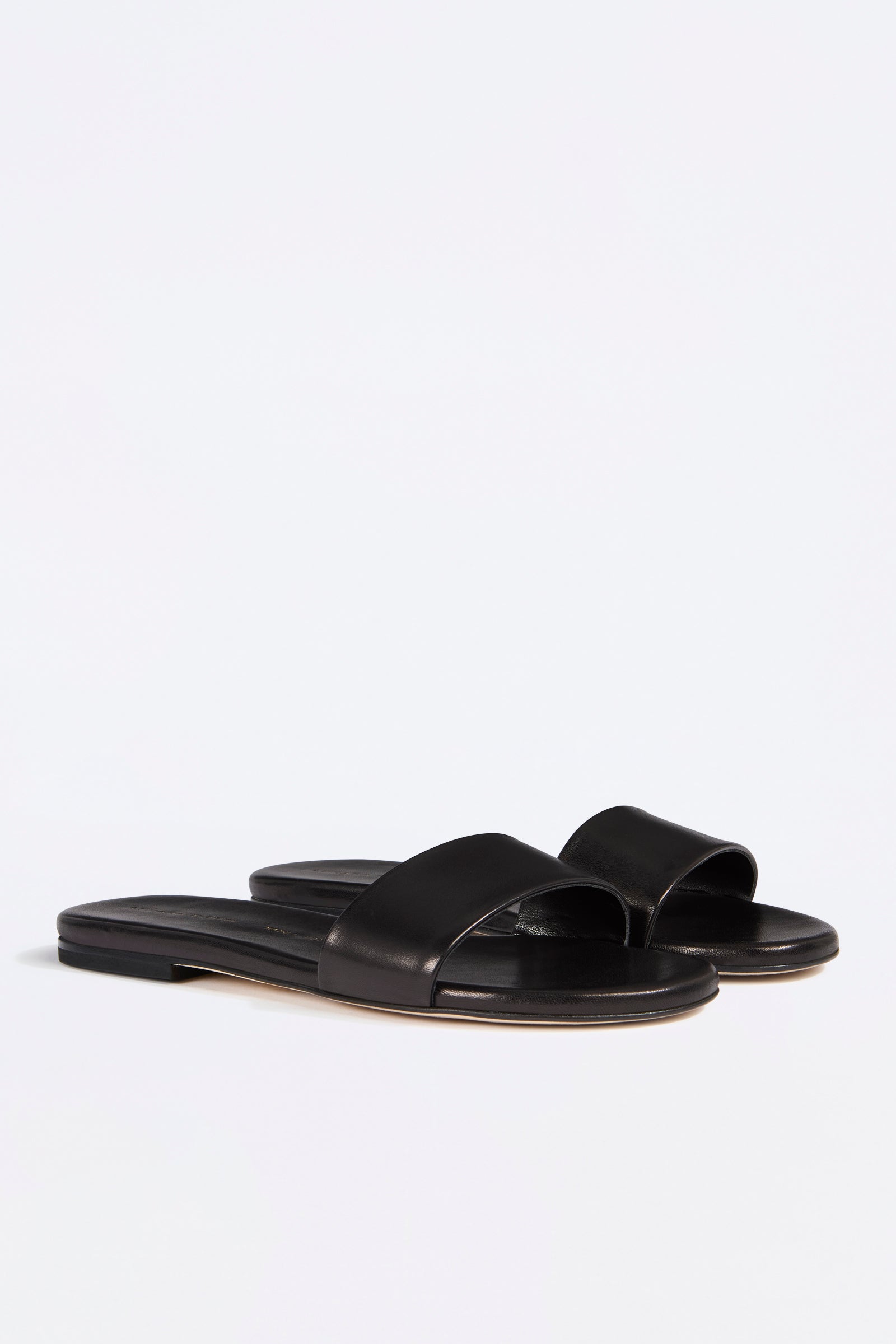 シューズ・サンダルその他 LIVIANA CONTI Woman Flat sandals Black A4SC74 Y69-0 S5AA5SC64Y69-0-B.jpg?v=