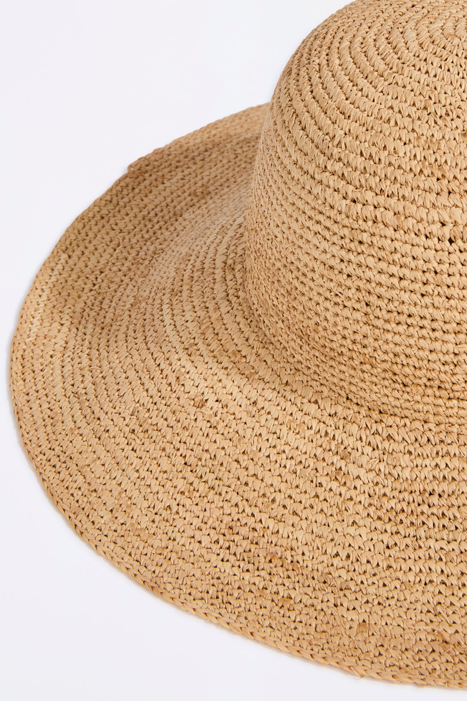 WIDE-BRIMMED HAT