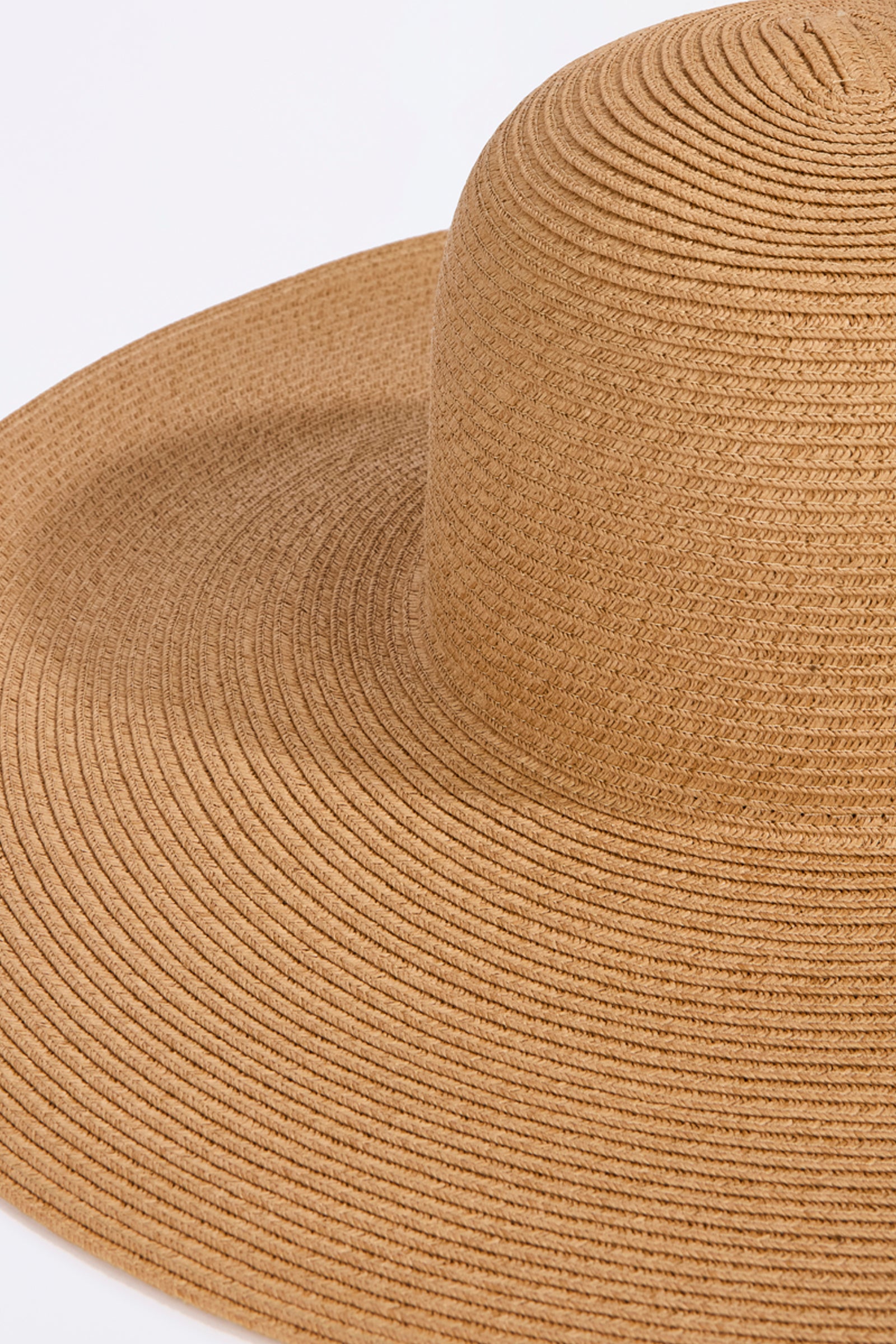 WIDE-BRIMMED HAT