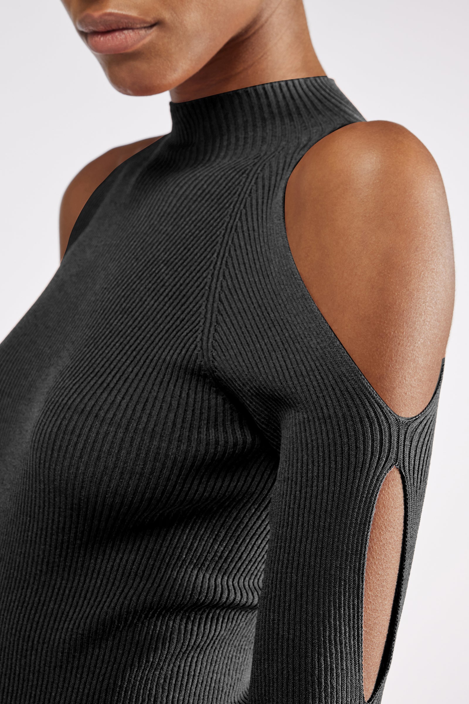 MAGLIA CUT-OUT