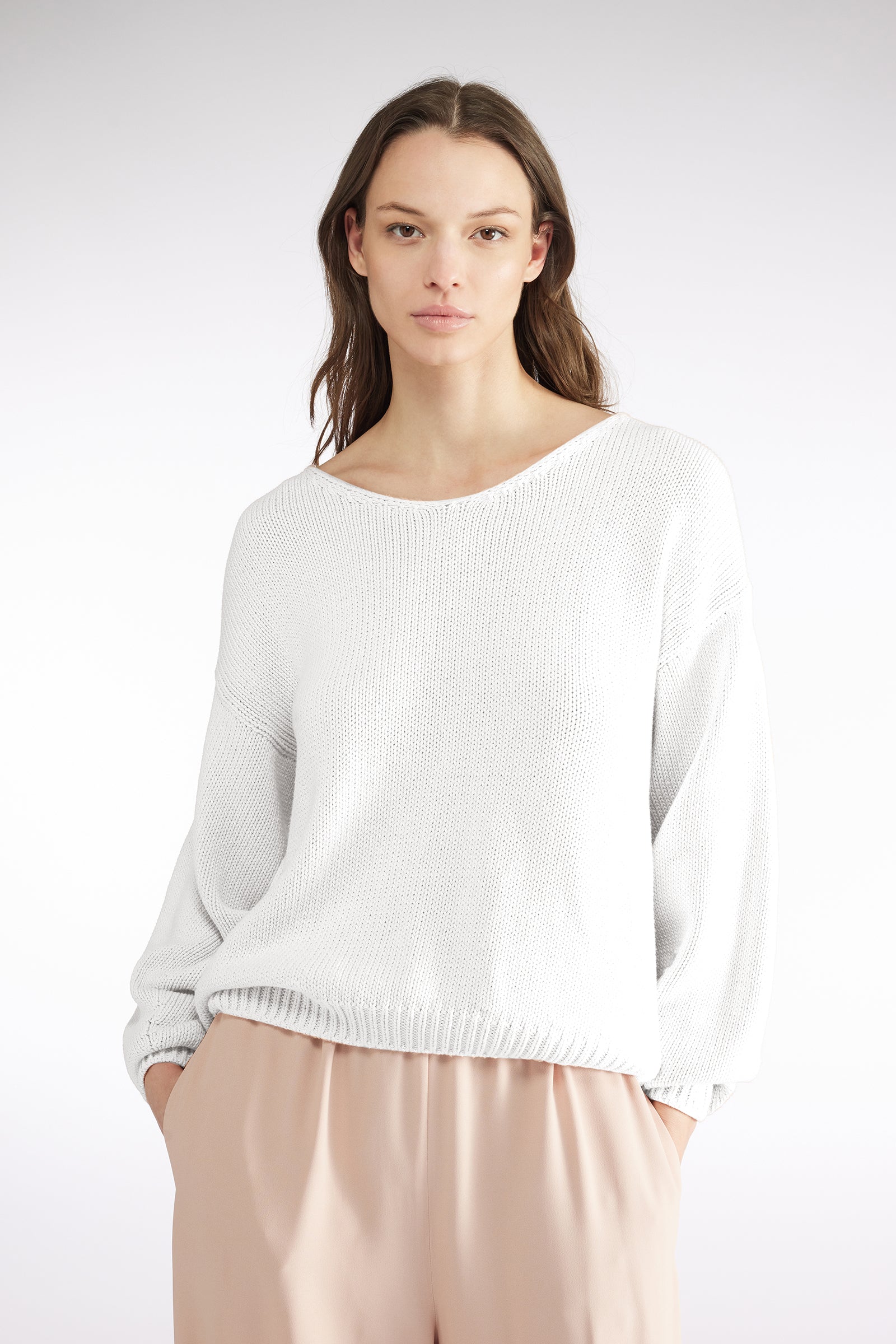 V-NECK SWEATER