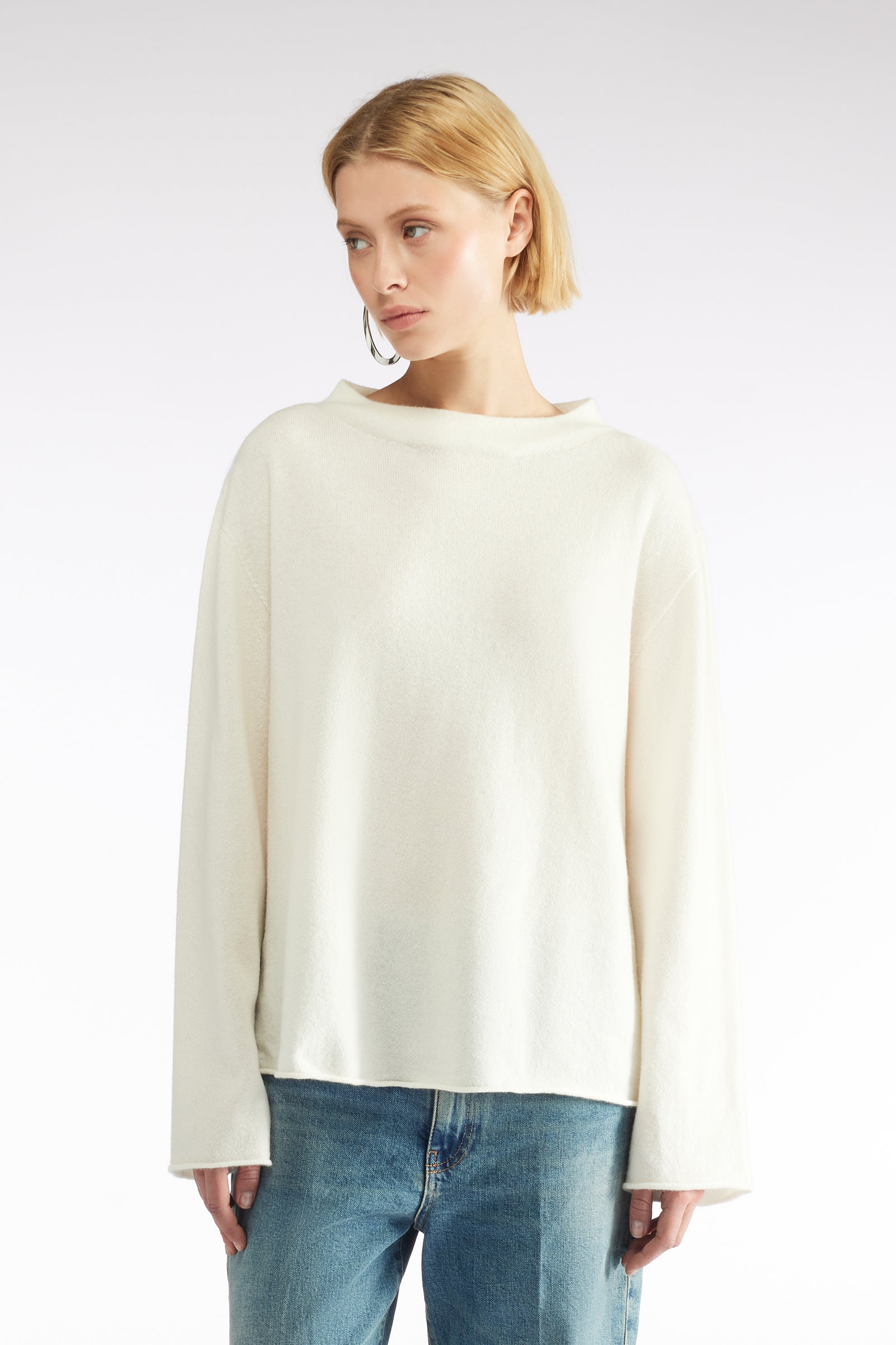 CASHMERE SWEATER