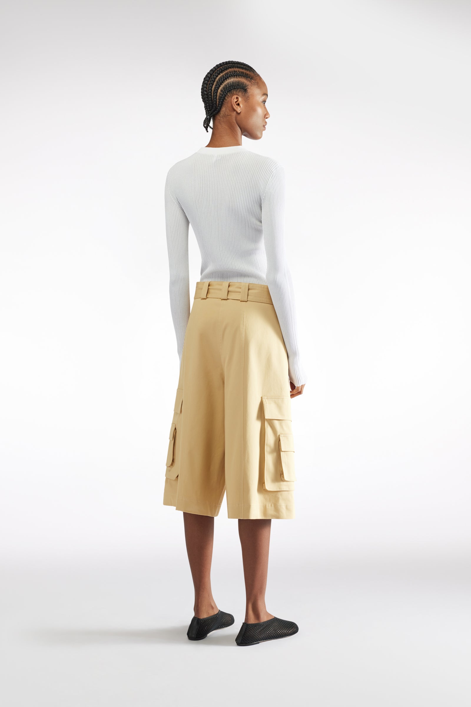 LONG-SLEEVED TOP