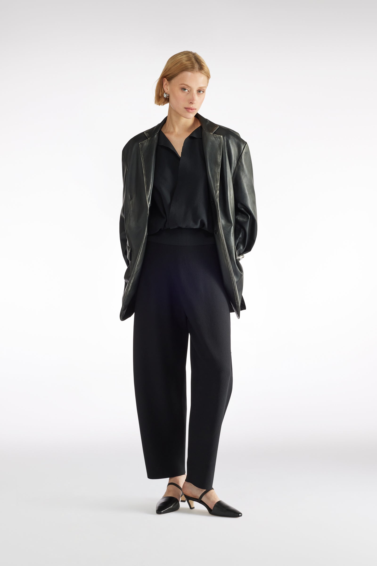 TAPERED TROUSERS