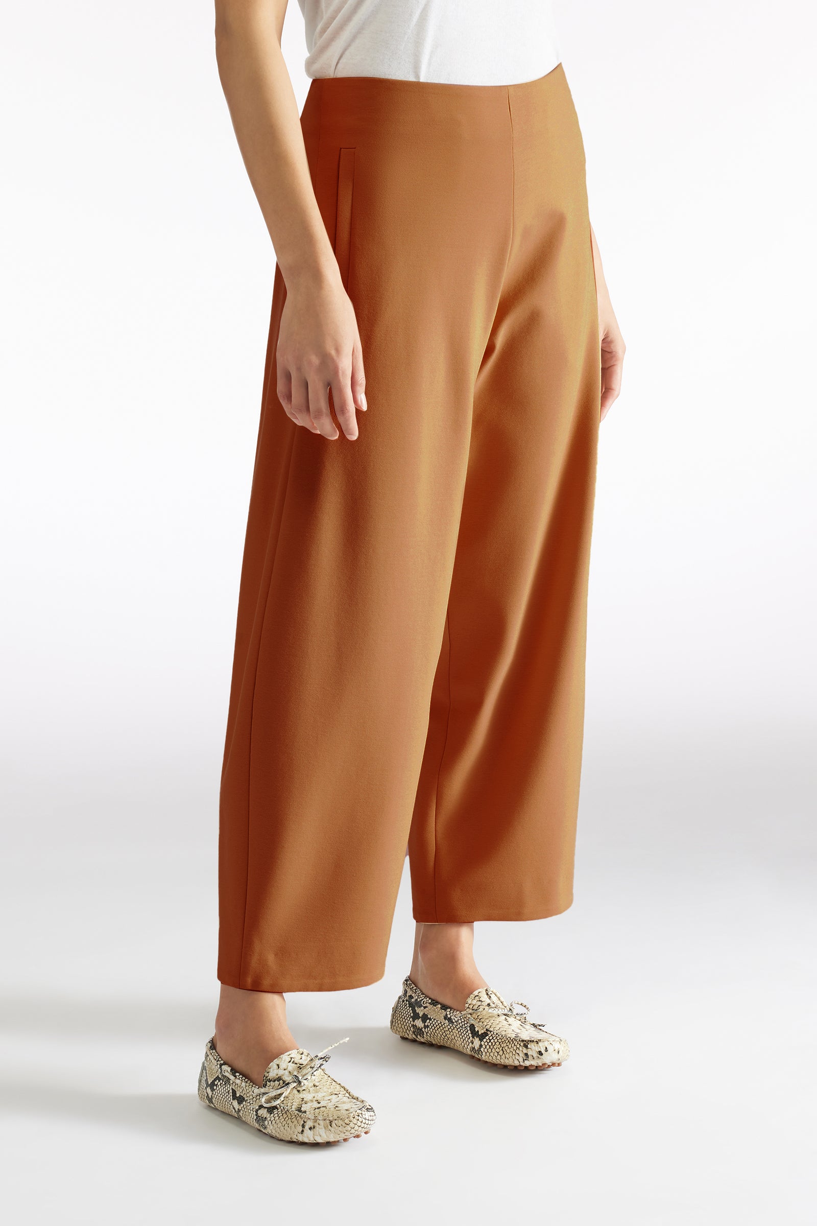 TAPERED TROUSERS