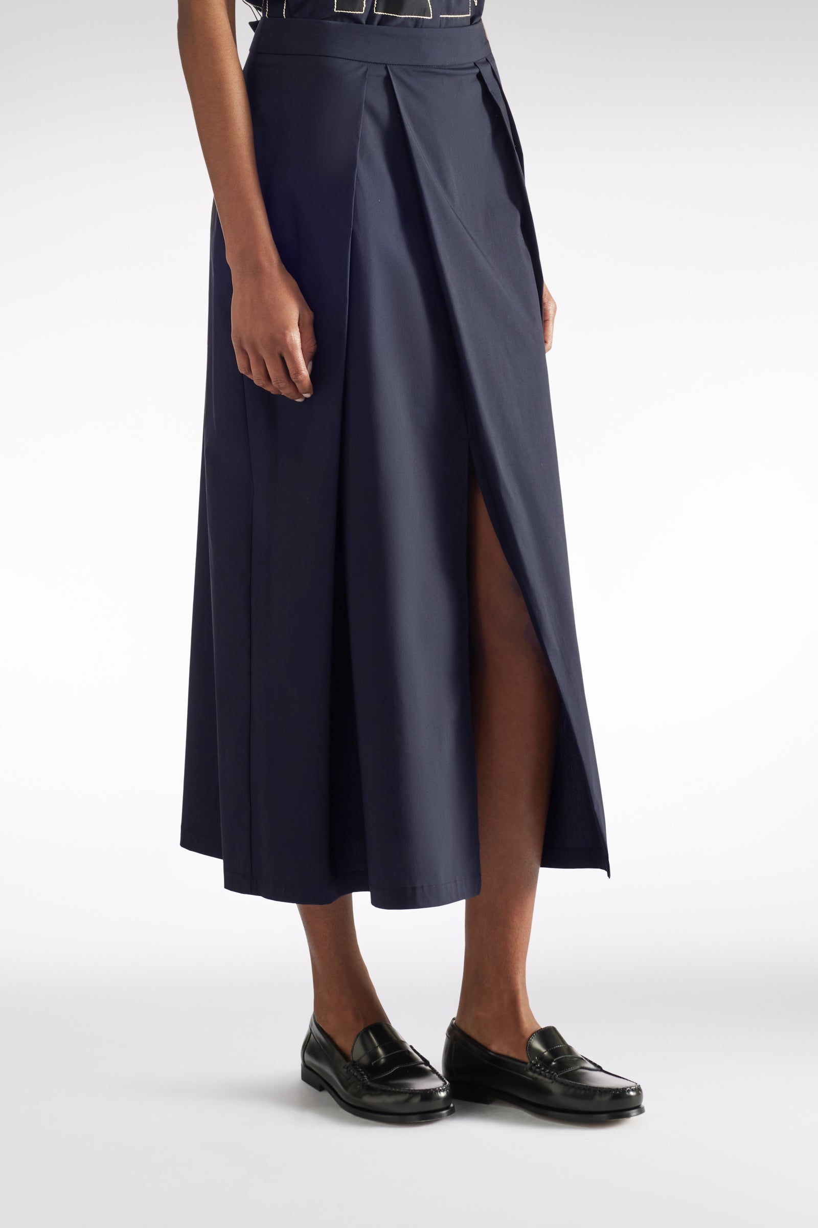 PLEATED SKIRT