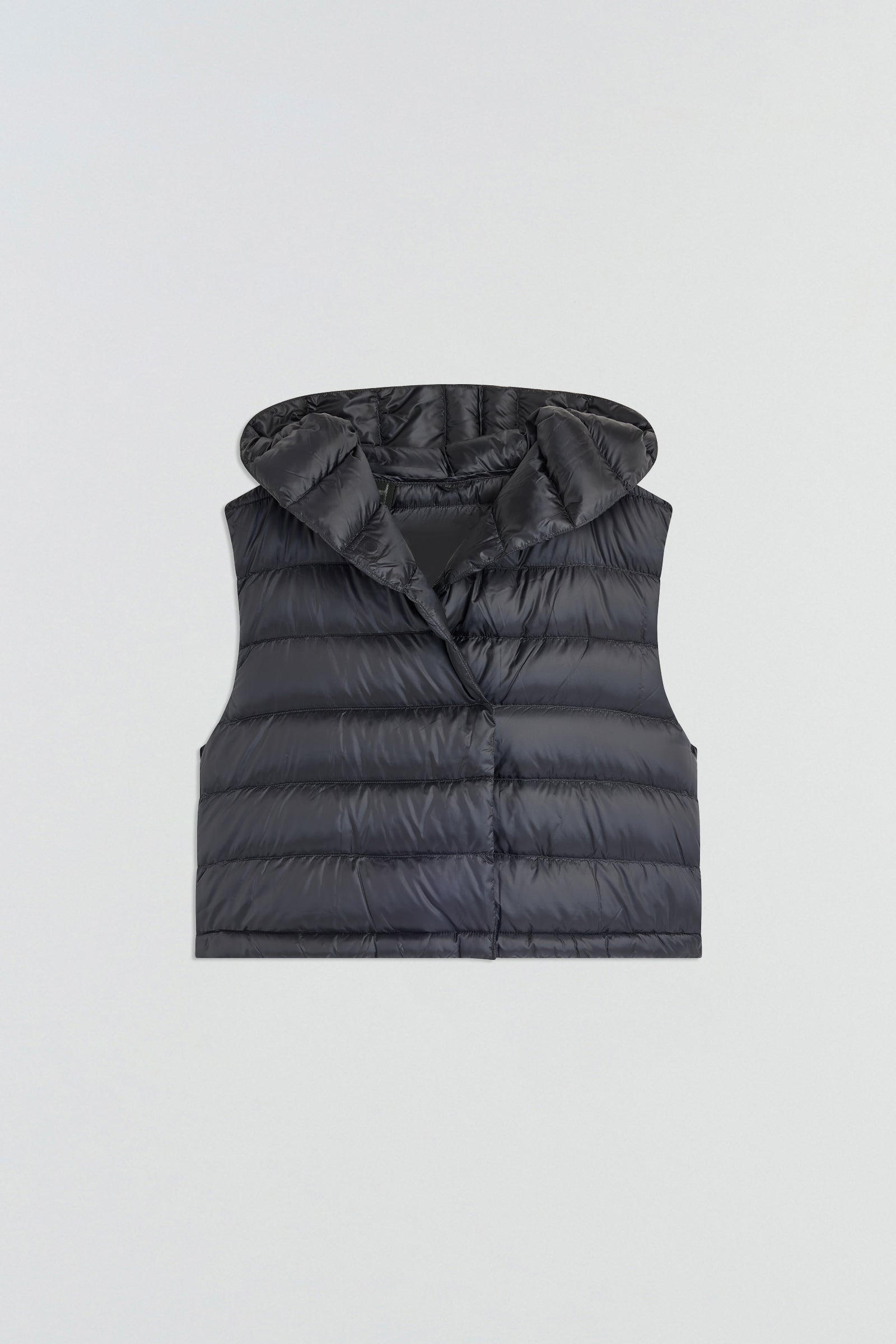SLEEVELESS DOWN JACKET WITH HOOD