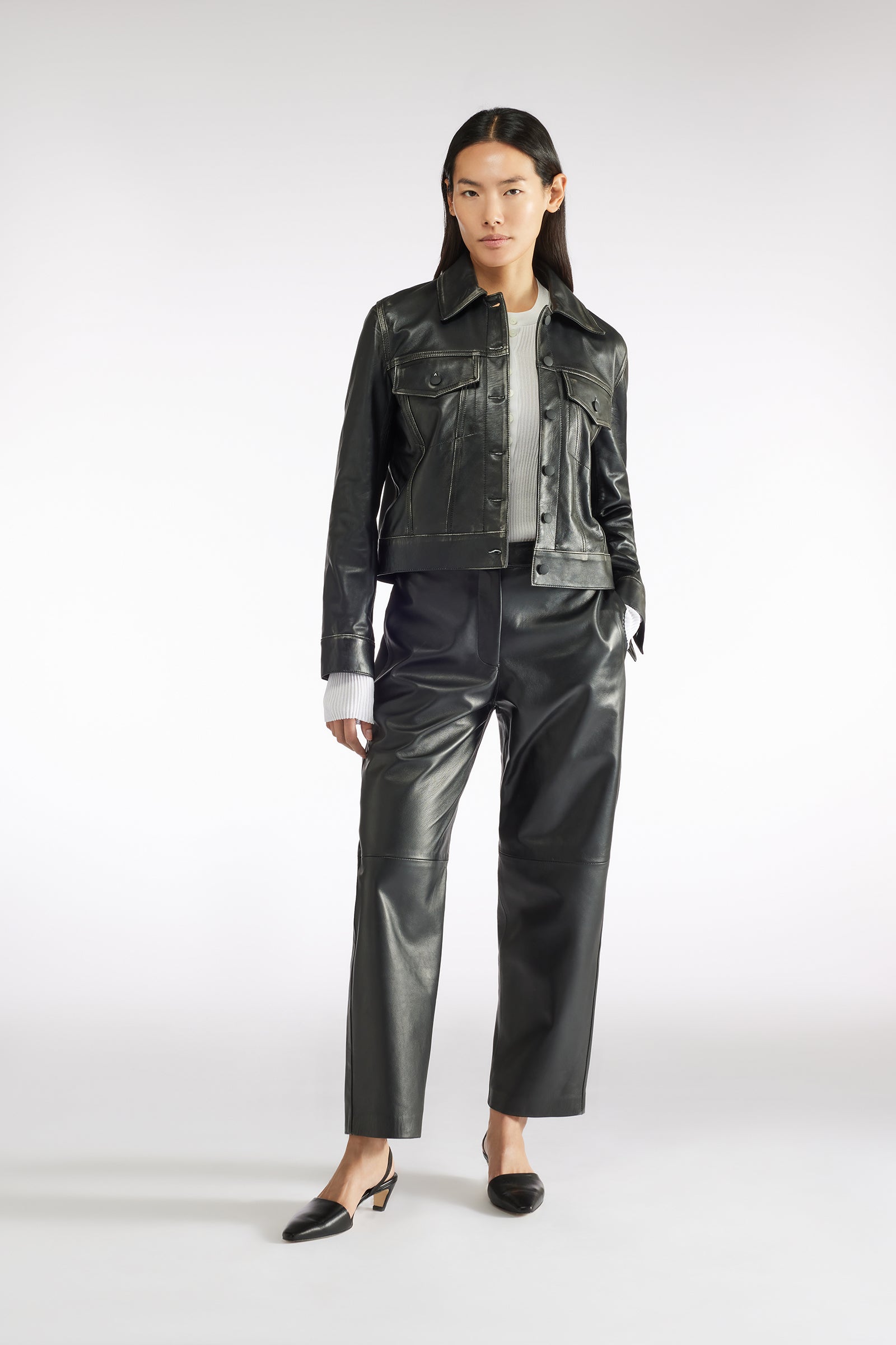 アウターその他 LIVIANA CONTI Woman Waistcoat Blue L4WC47 N08-0 Liviana Conti Outlet: Jacket woman - Blue | Liviana Conti