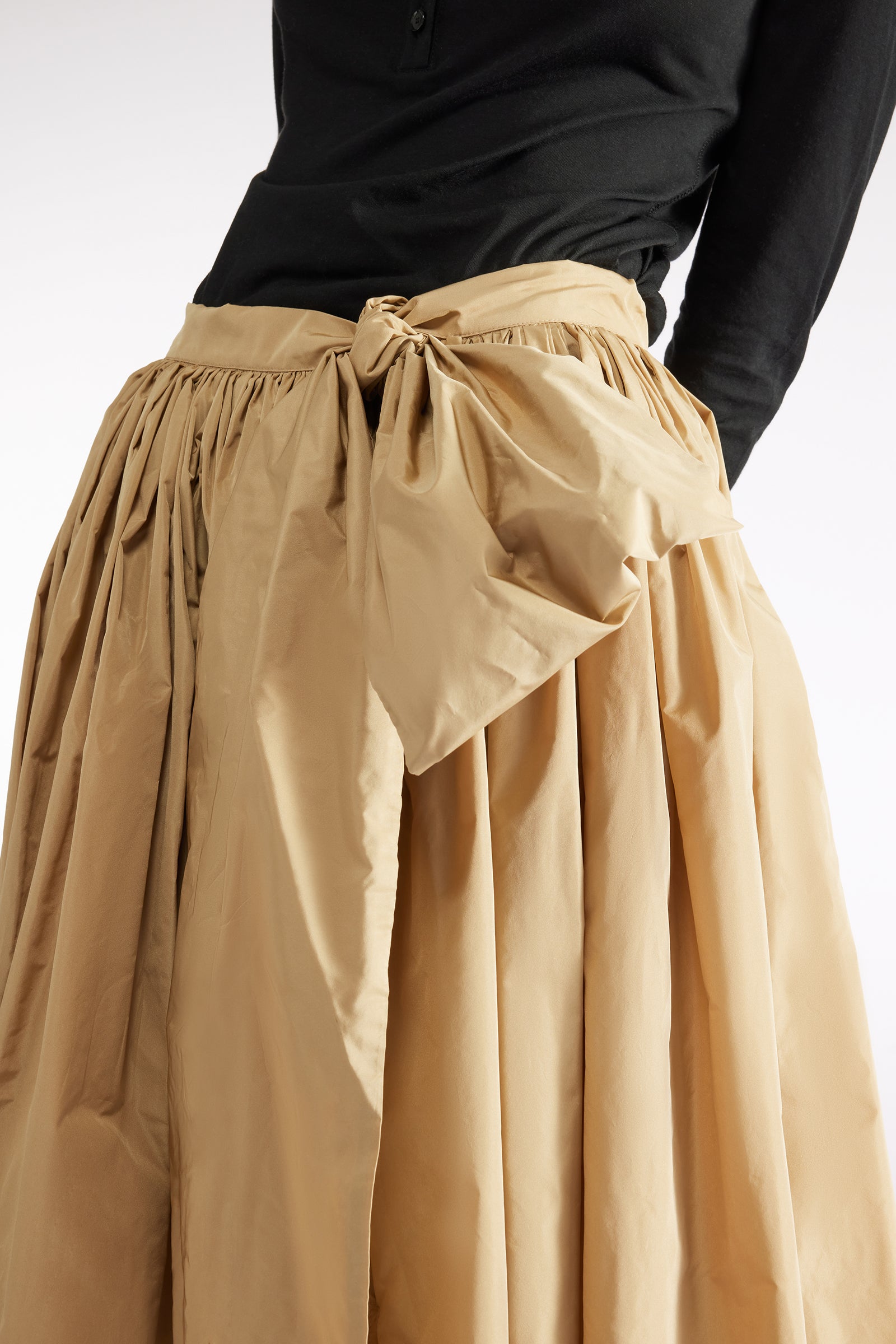 SKIRT WITH BOW