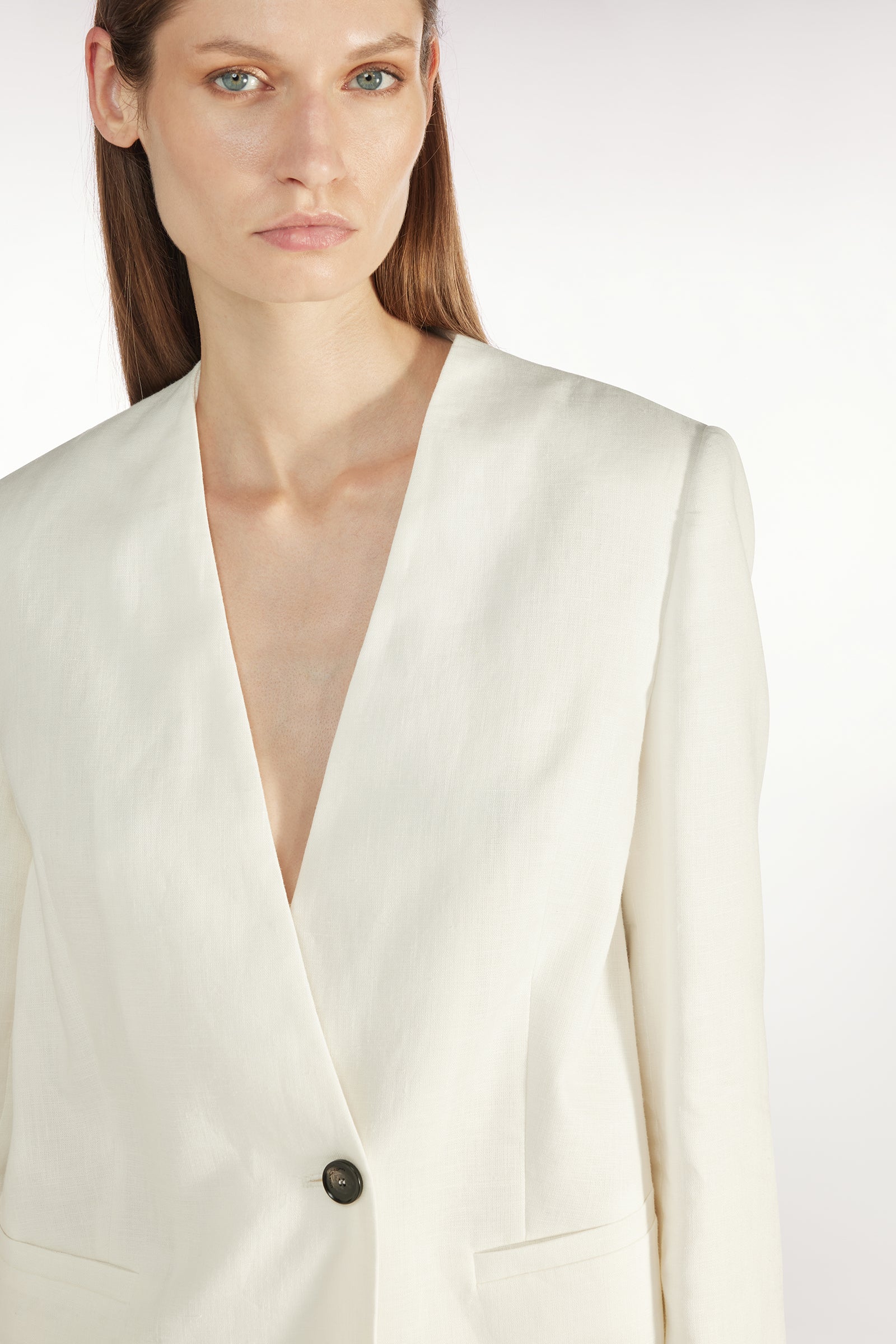 PETRA BLAZER