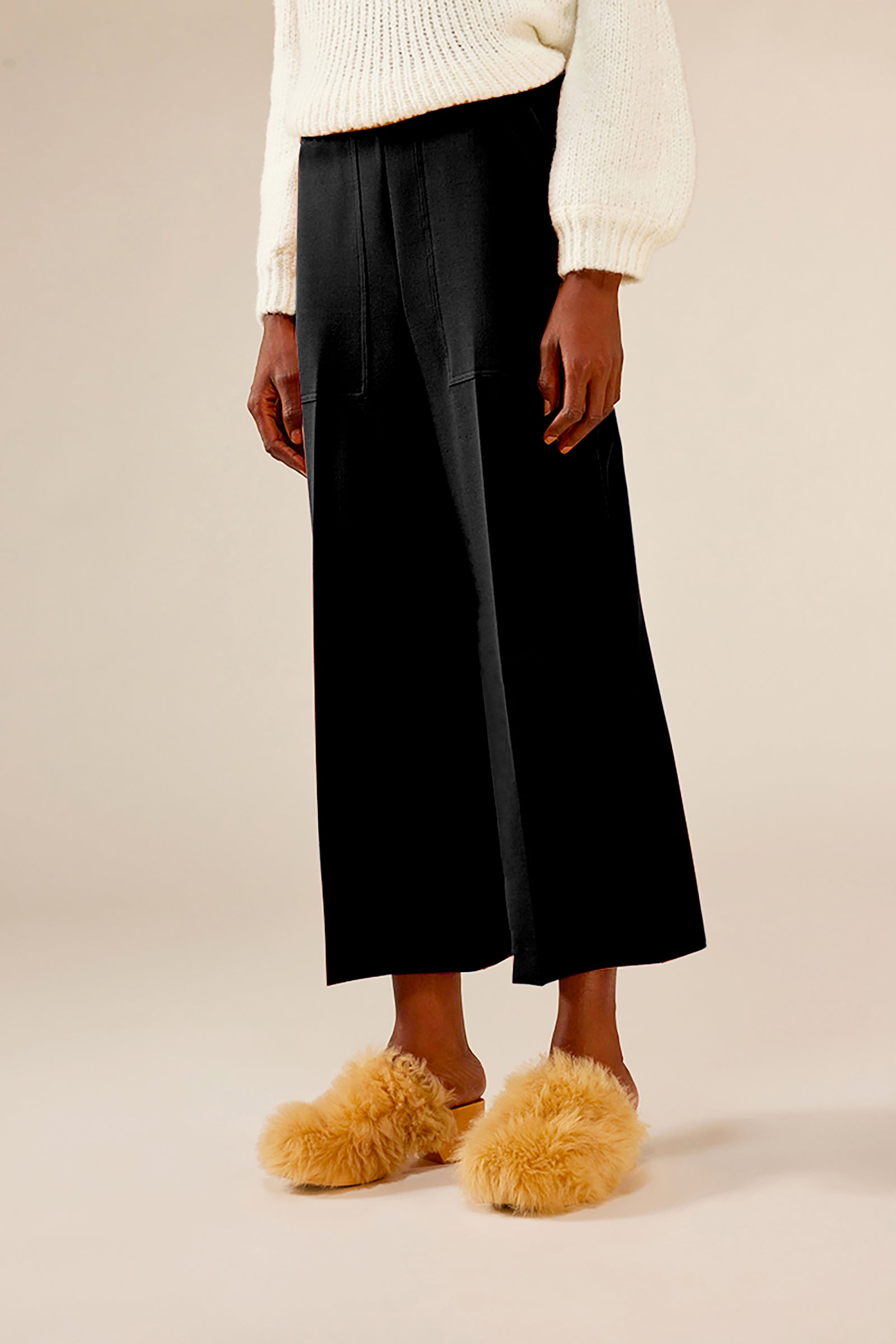 CROPPED TROUSERS