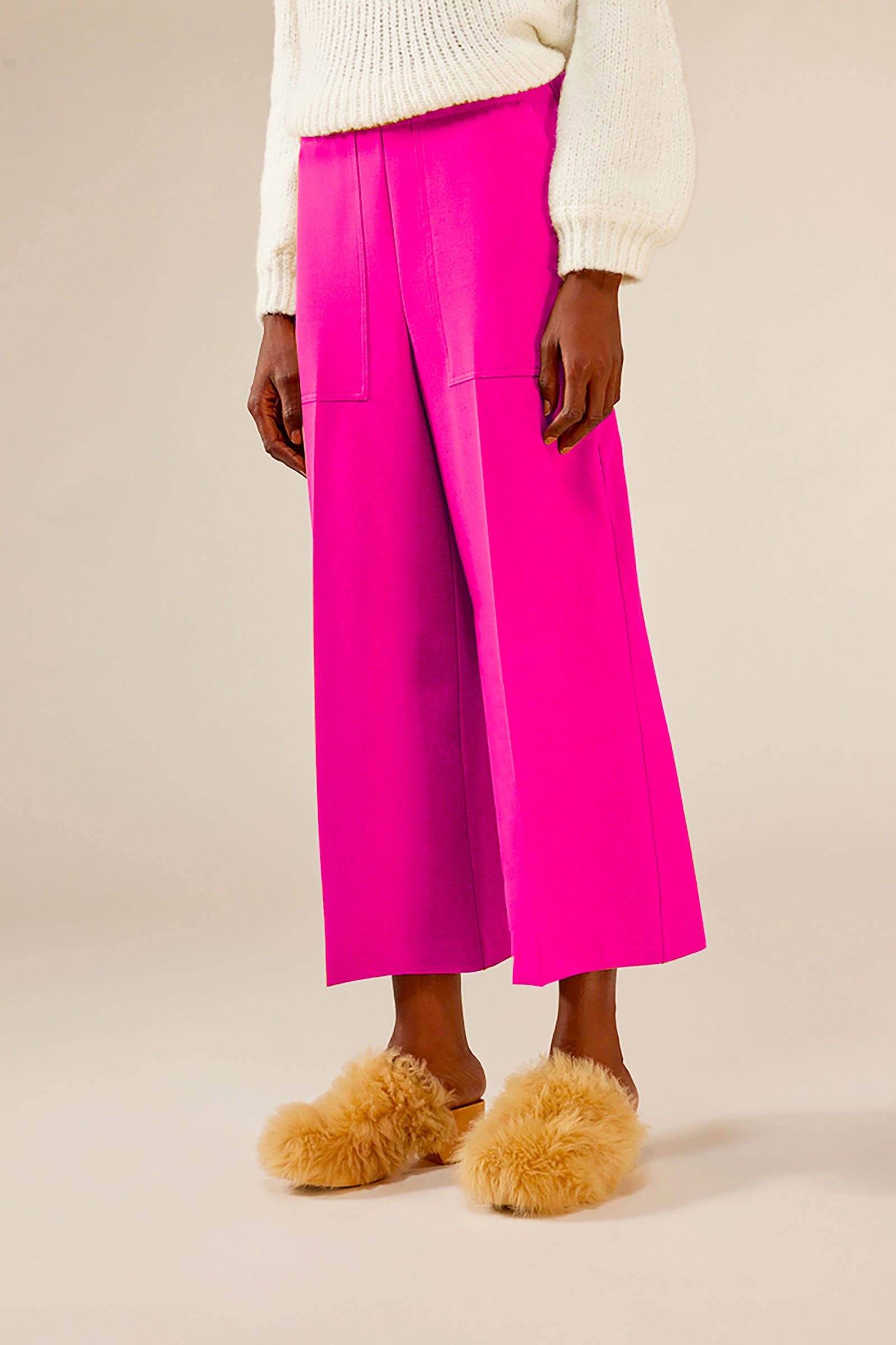 CROPPED TROUSERS