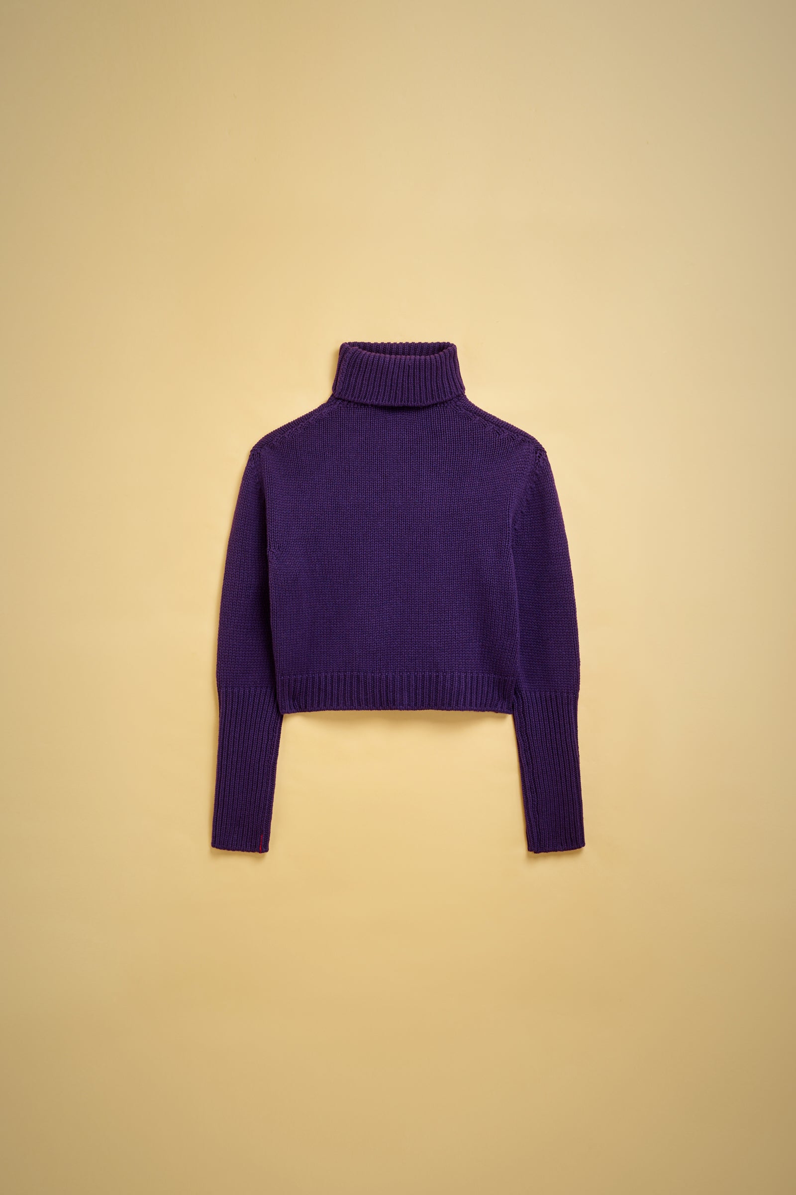 RECYCLED CASHMERE HIGH-NECK SWEATER