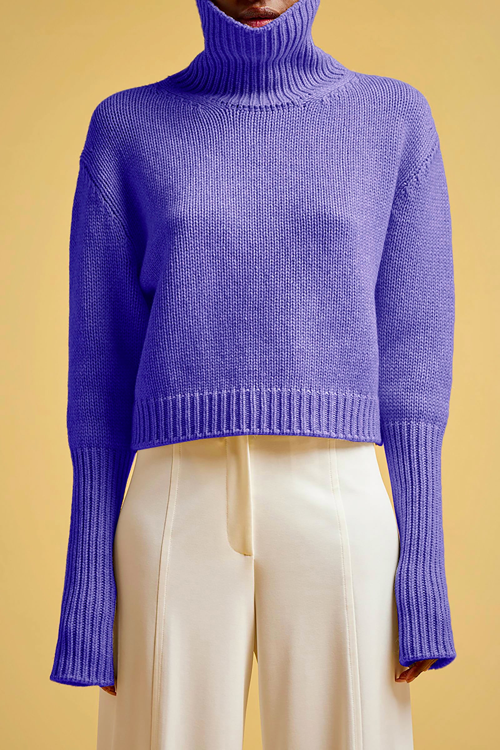 RECYCLED CASHMERE HIGH-NECK SWEATER