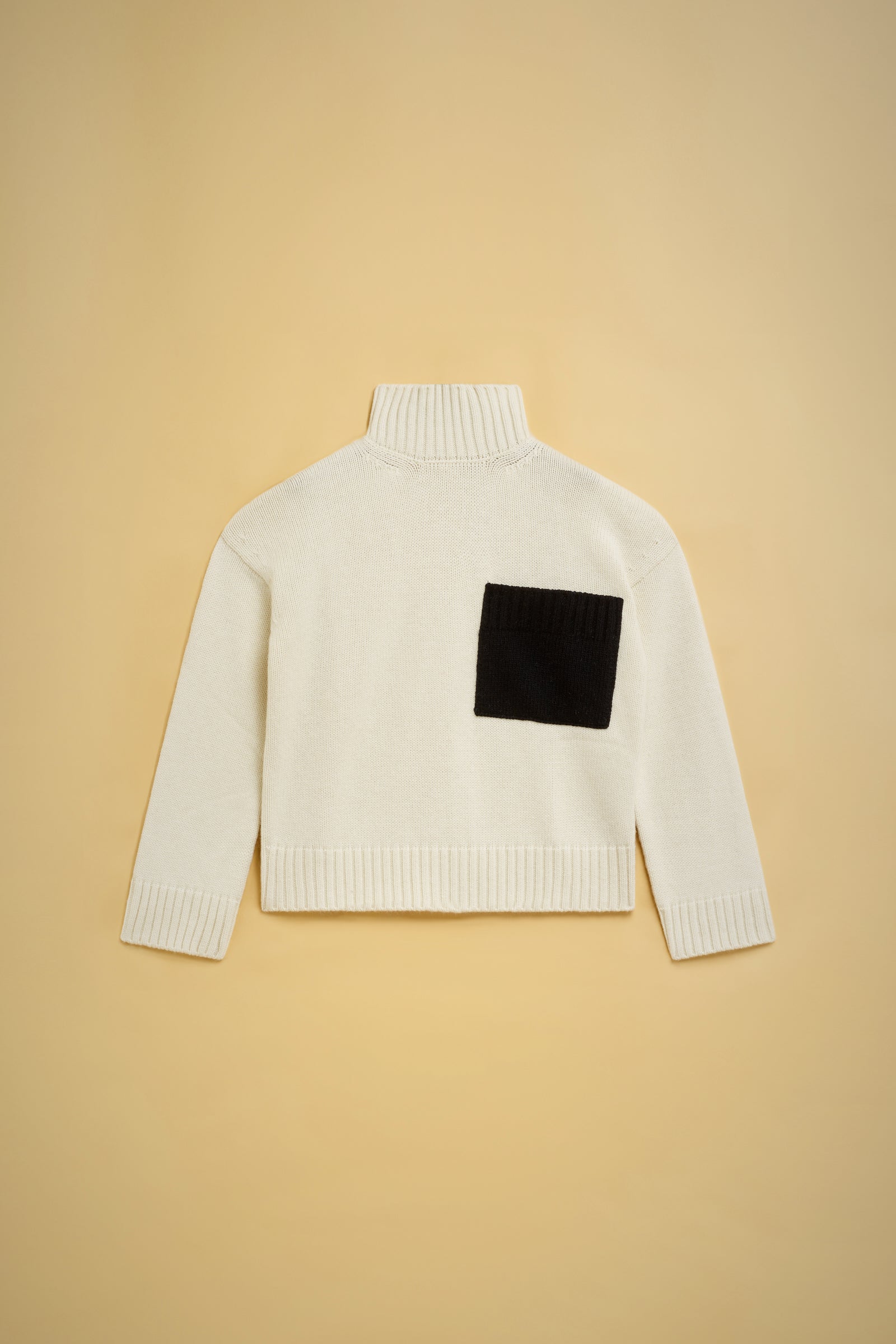 RECYCLED CASHMERE CONTRASTING POCKET SWEATER