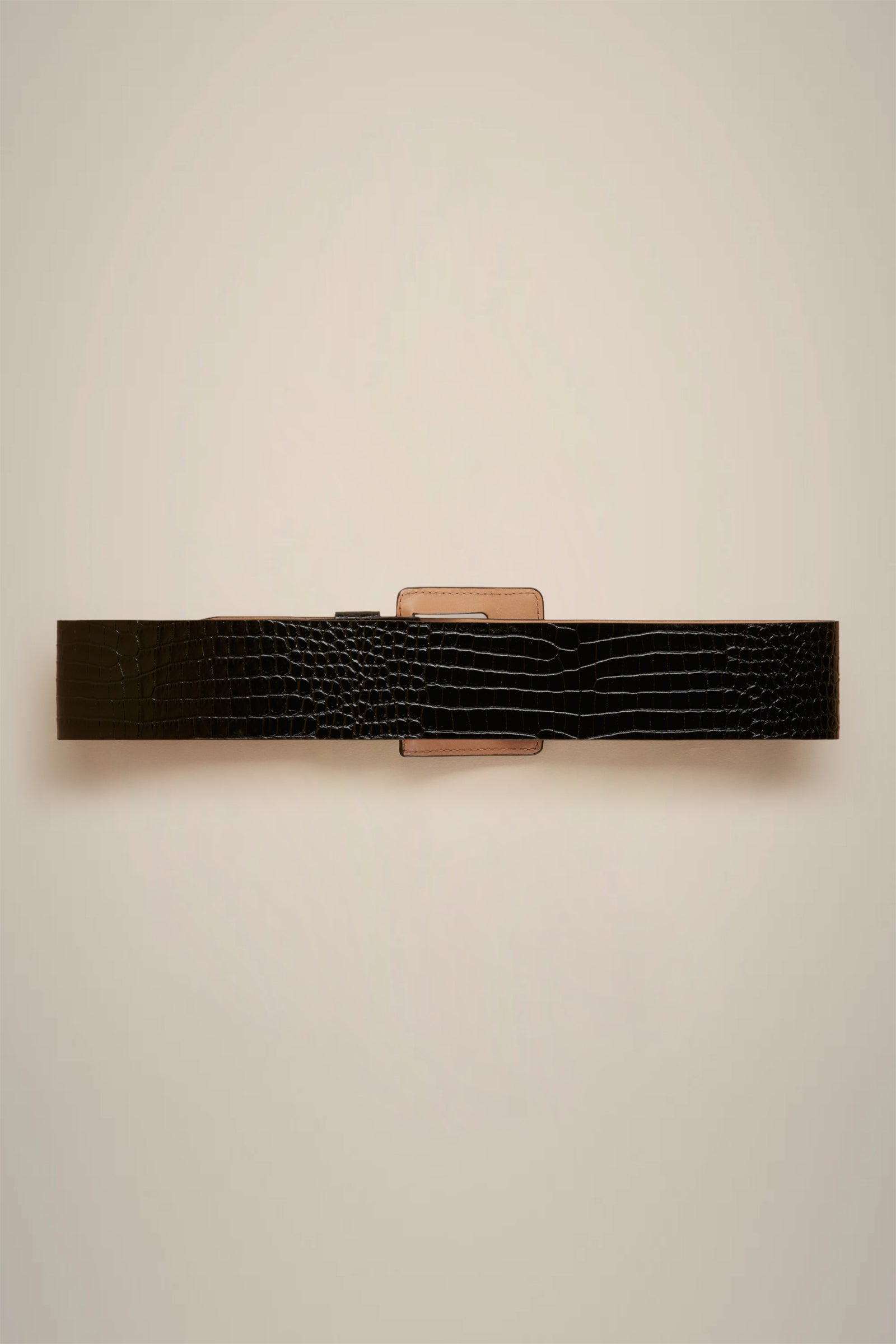 HIGH BELT WITH COVERED BUCKLE