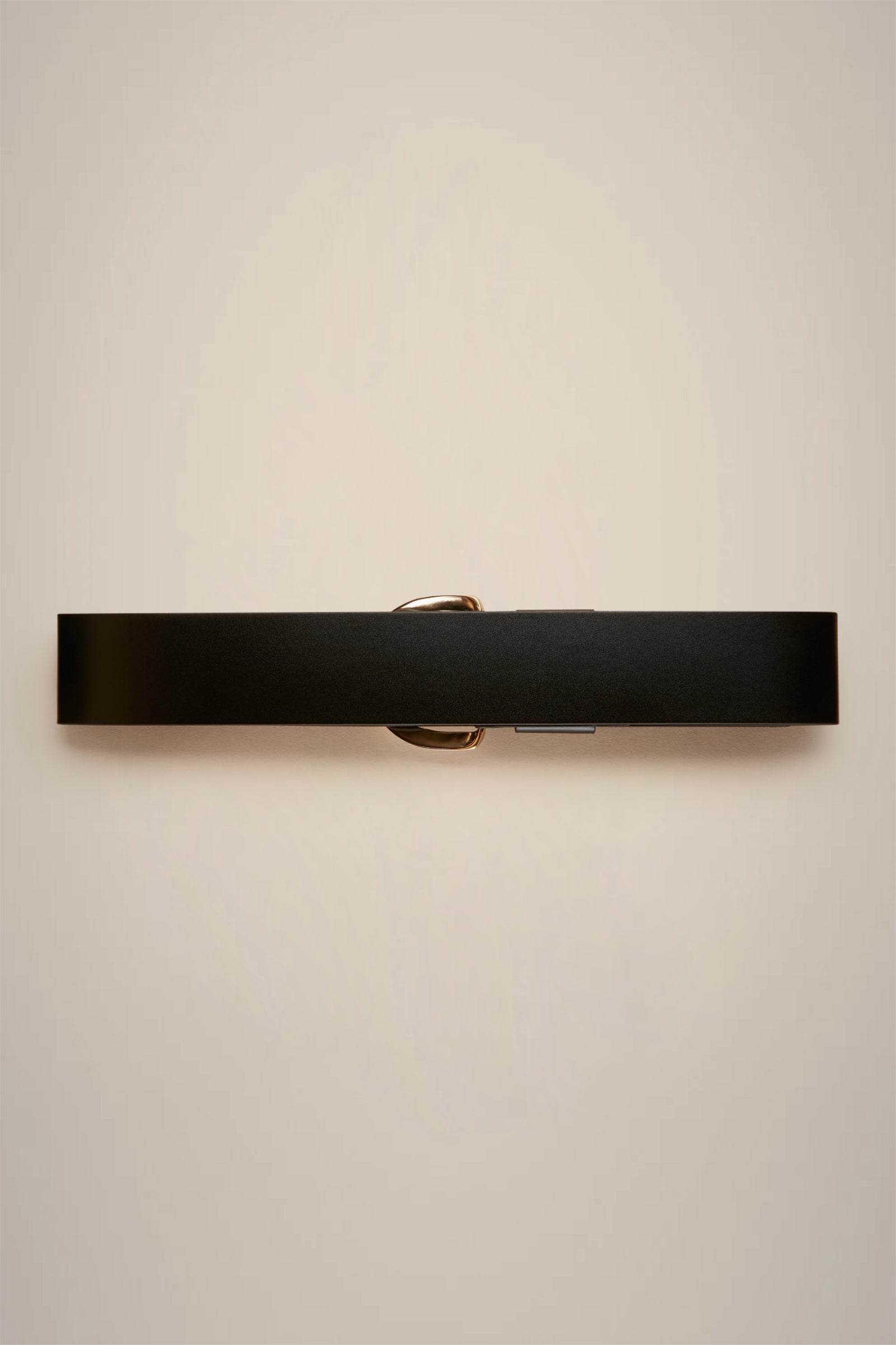 BELT WITH ROUNDED BUCKLE