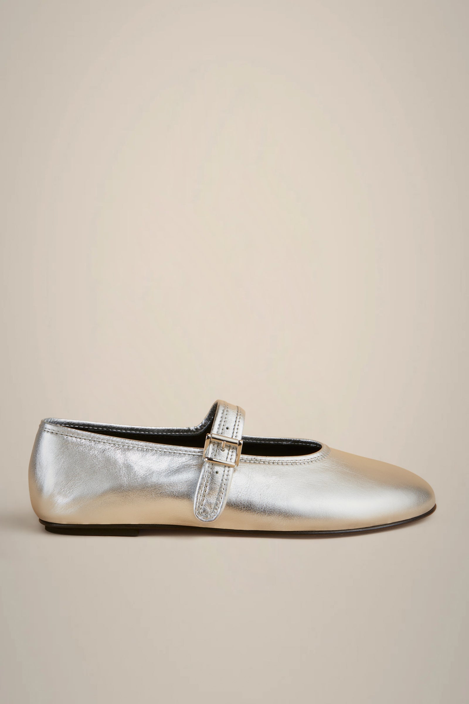 BALLET FLAT WITH STRAP