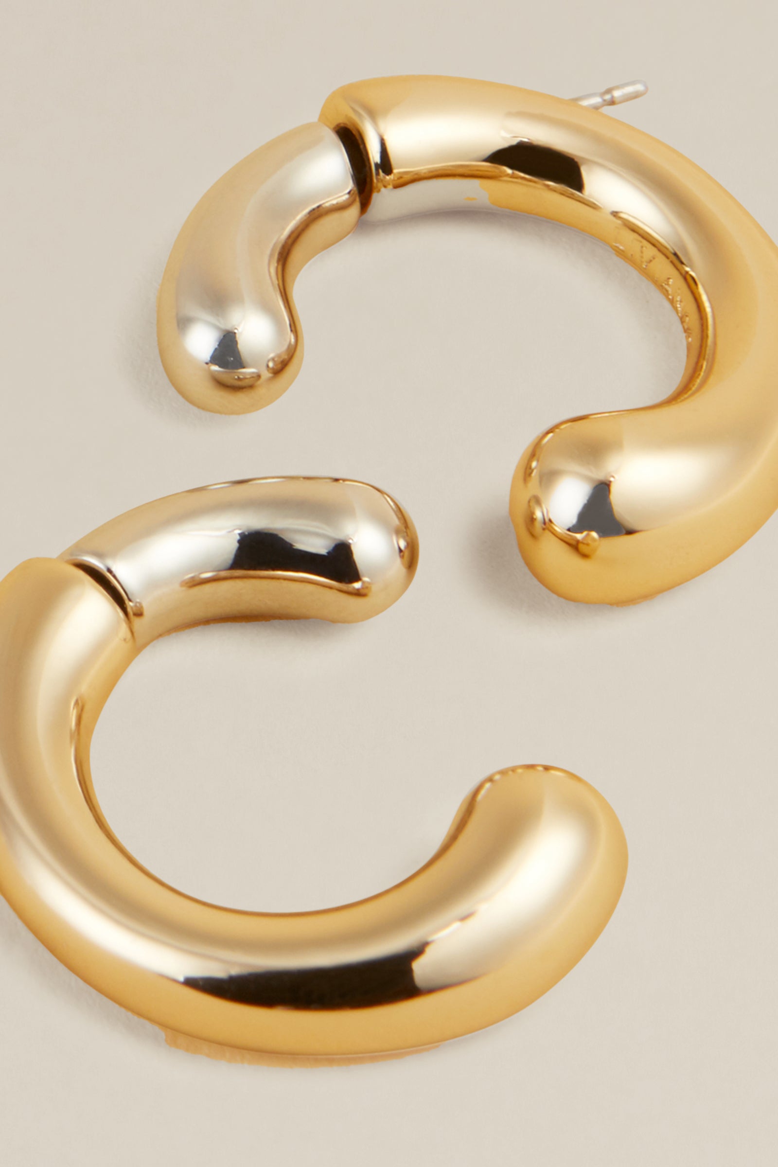 HALF-LOOP EARRINGS