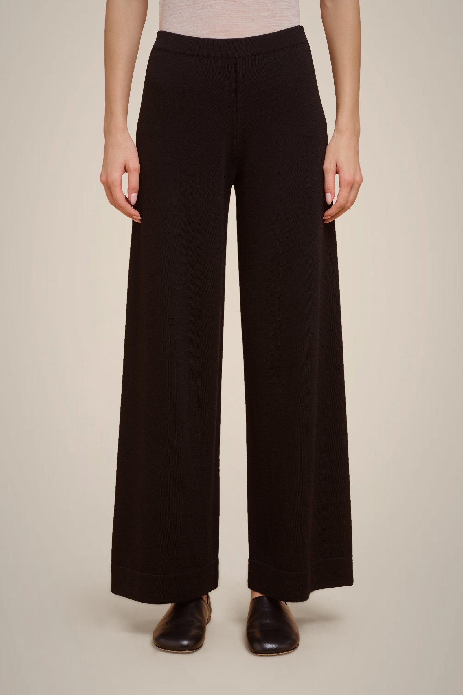TROUSERS WITH DOUBLE FRONT EDGES