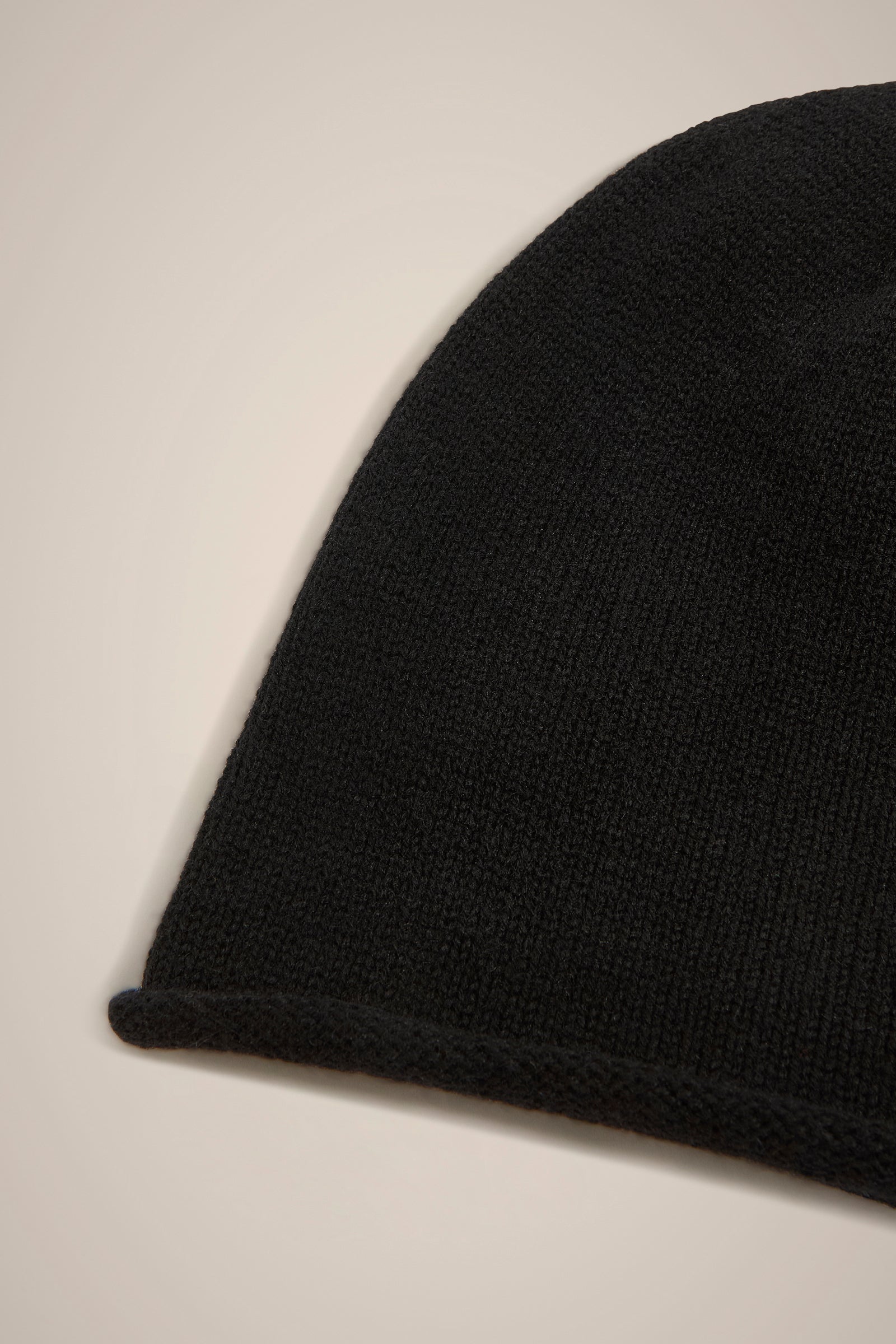 RECYCLED CASHMERE BEANIE