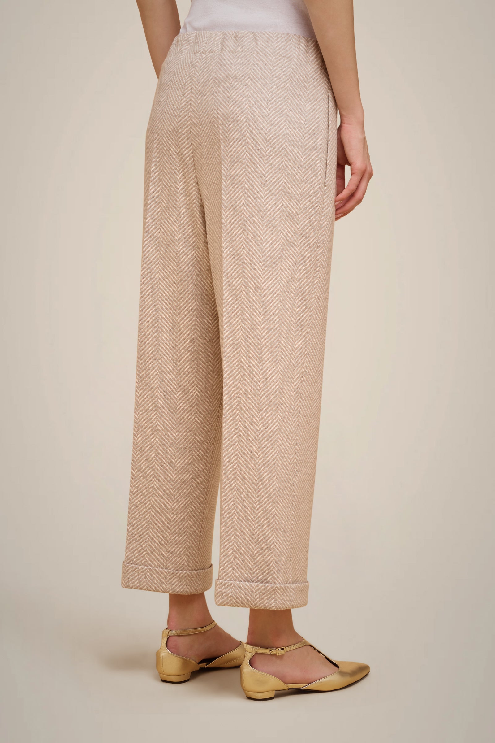 CASHMERE CLOTH CROPPED TROUSERS