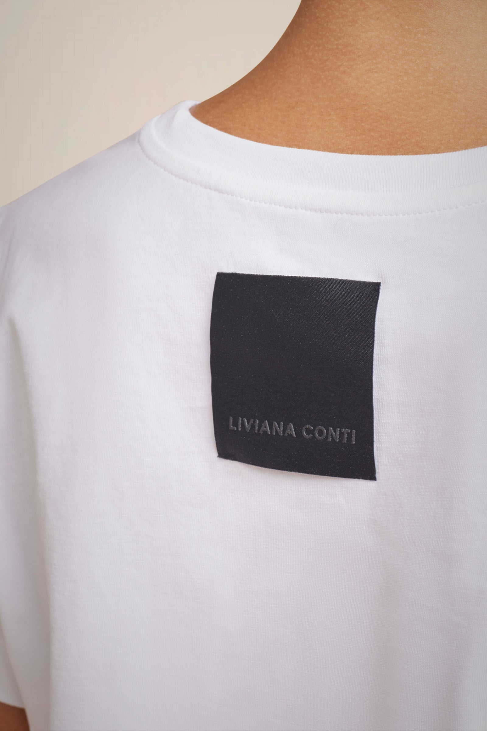 T-SHIRT RICAMO LOGO