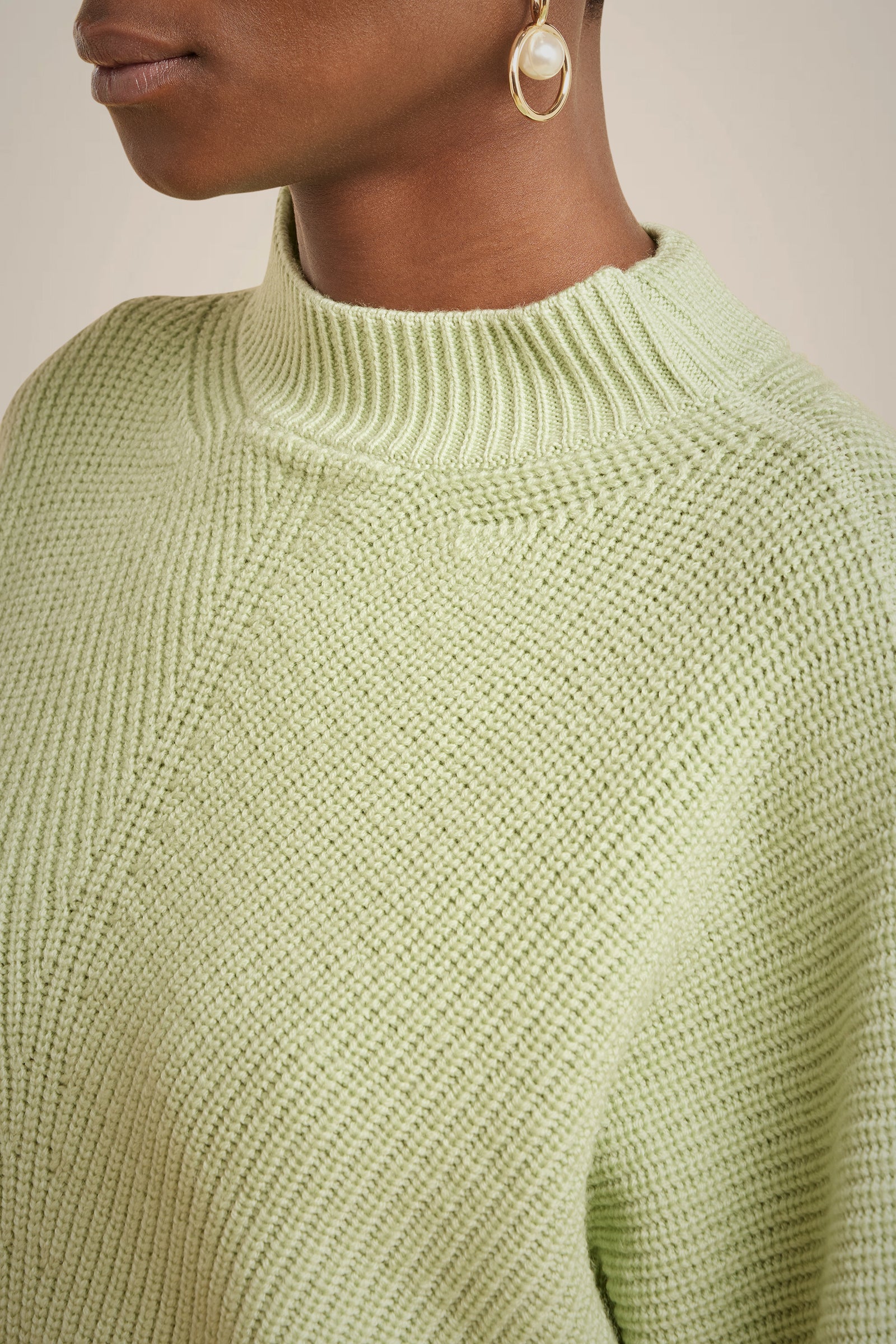 RIBBED WOOL SWEATER