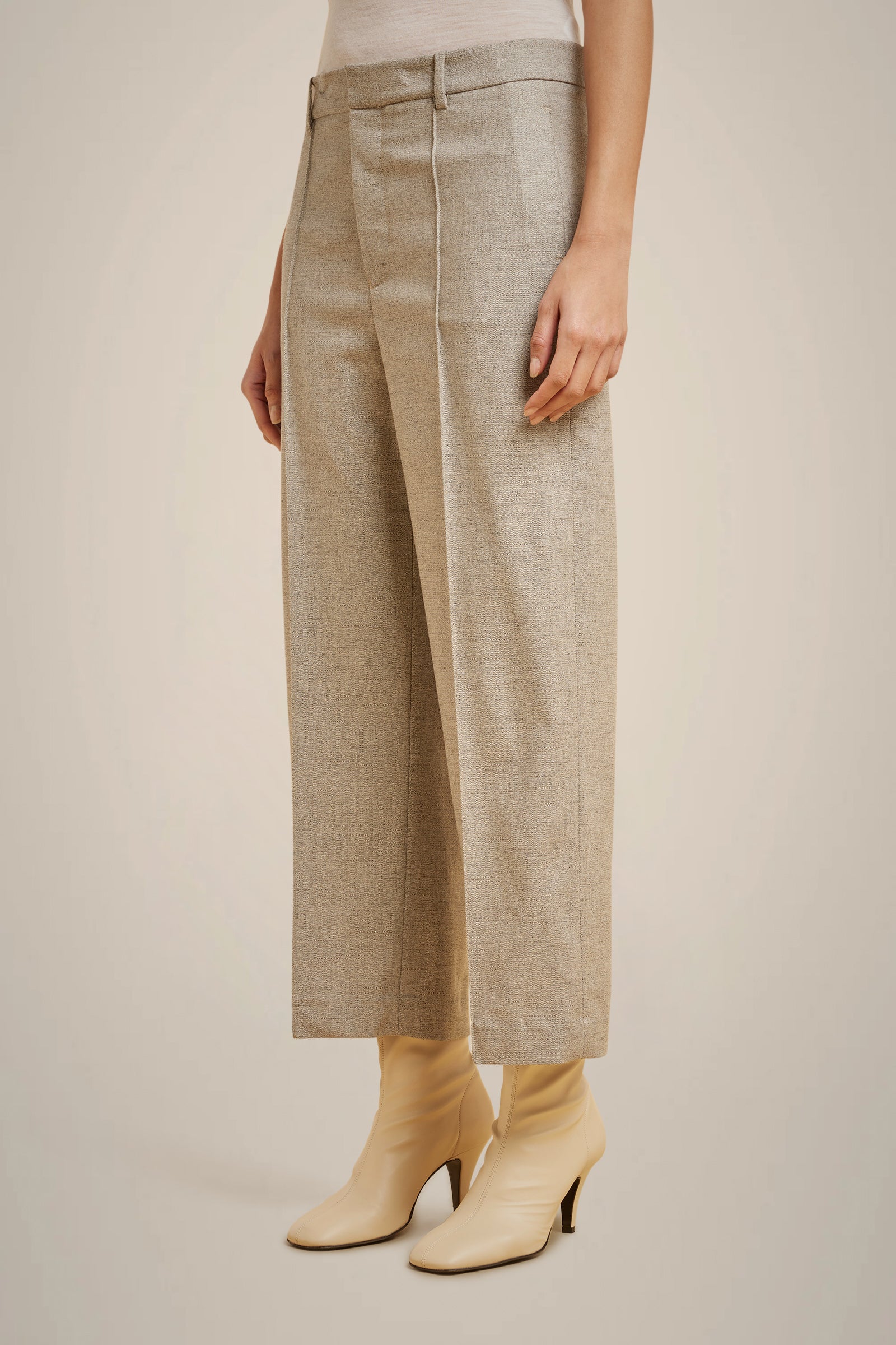 CROPPED TROUSERS