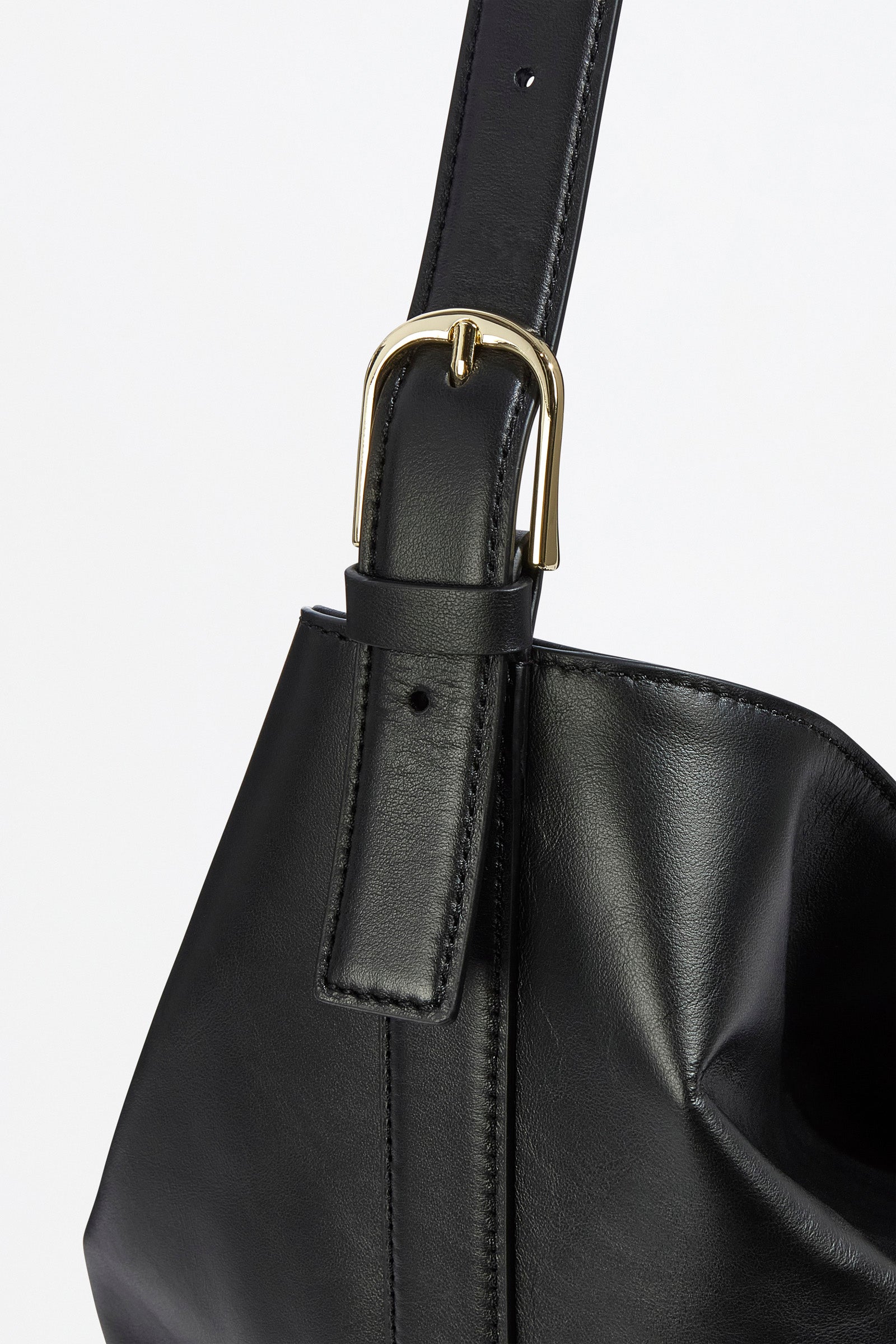 SMOOTH CALFSKIN SHOULDER BAG