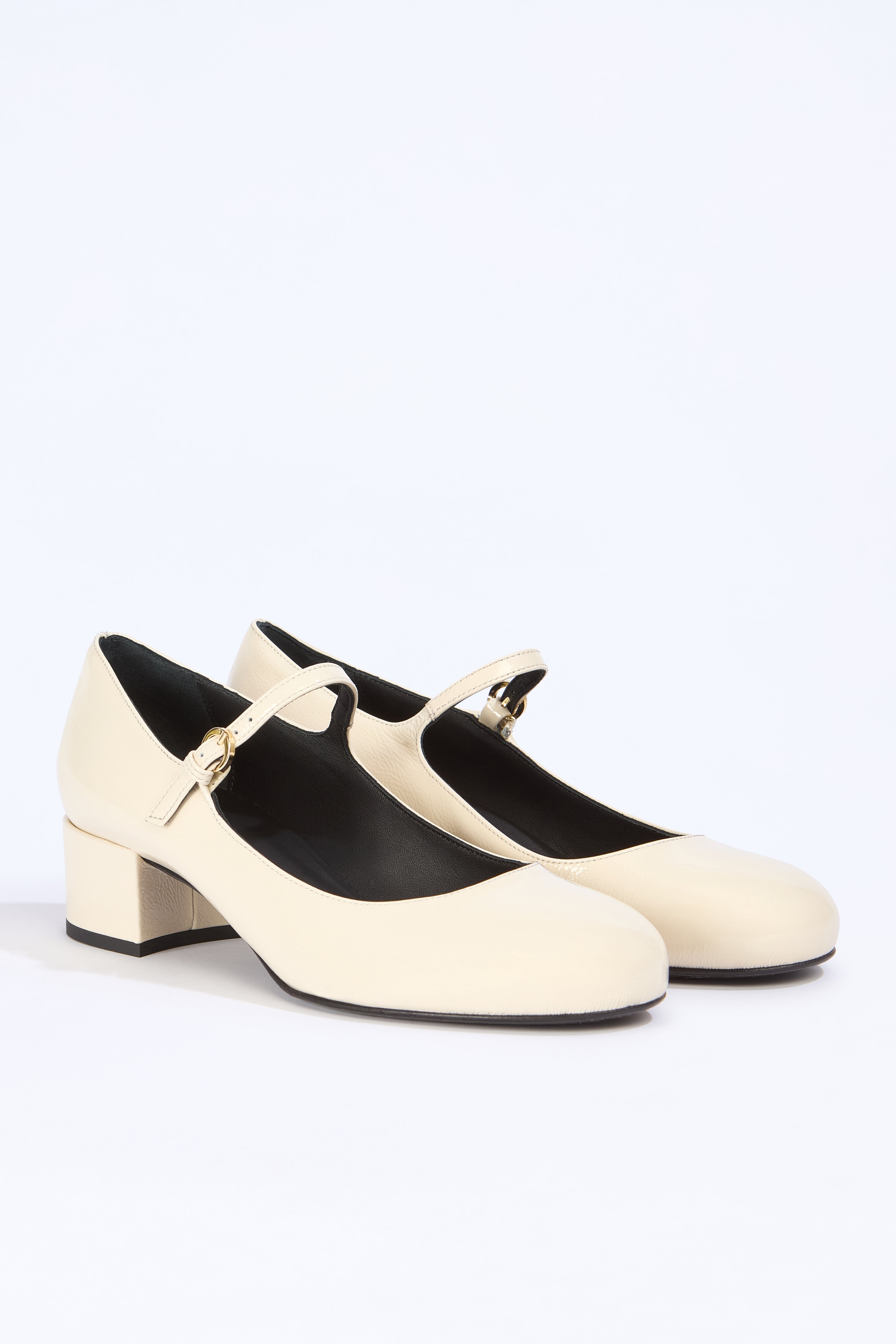 MARY JANE PUMPS