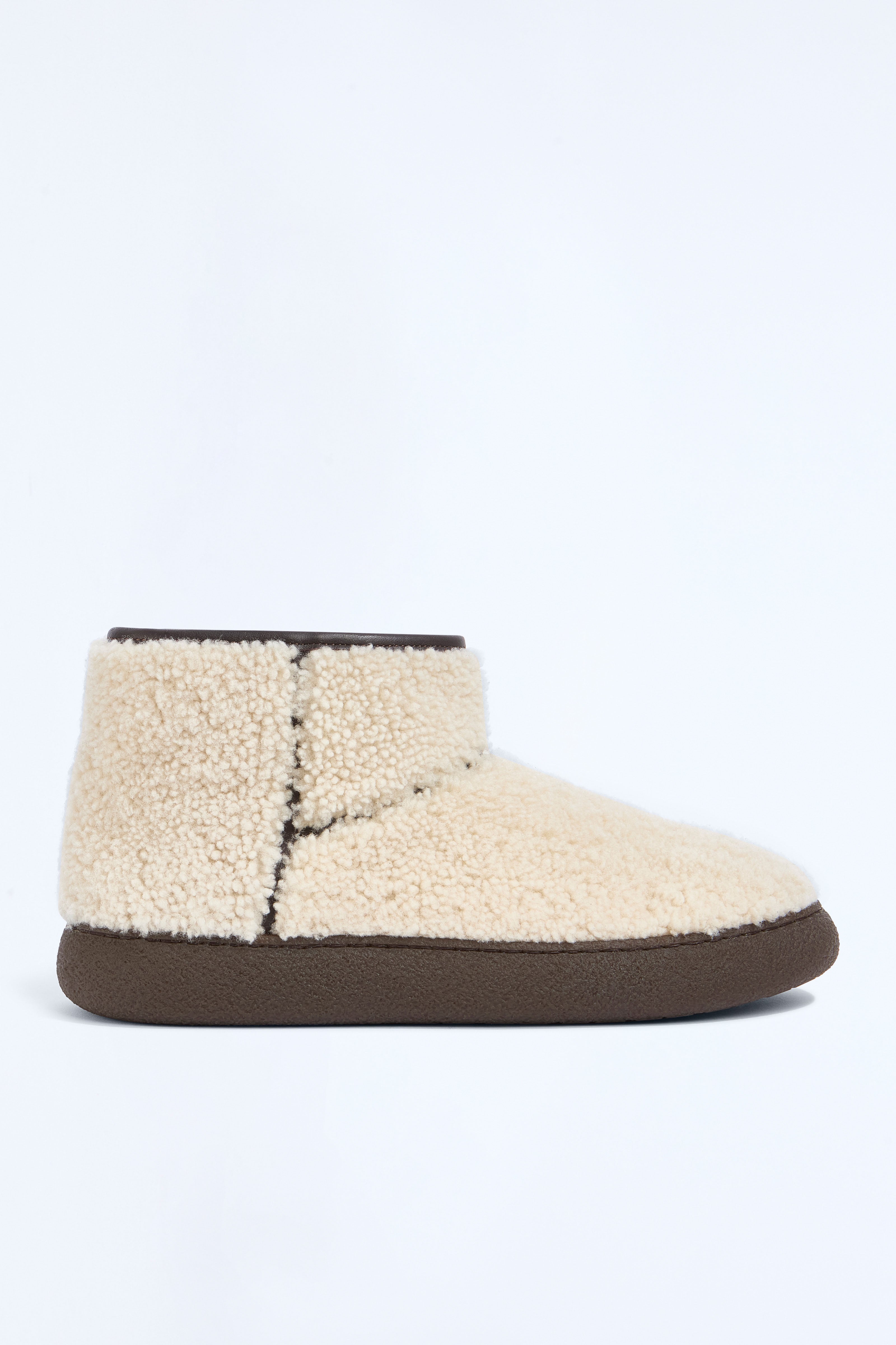 MELANIE BOOTS