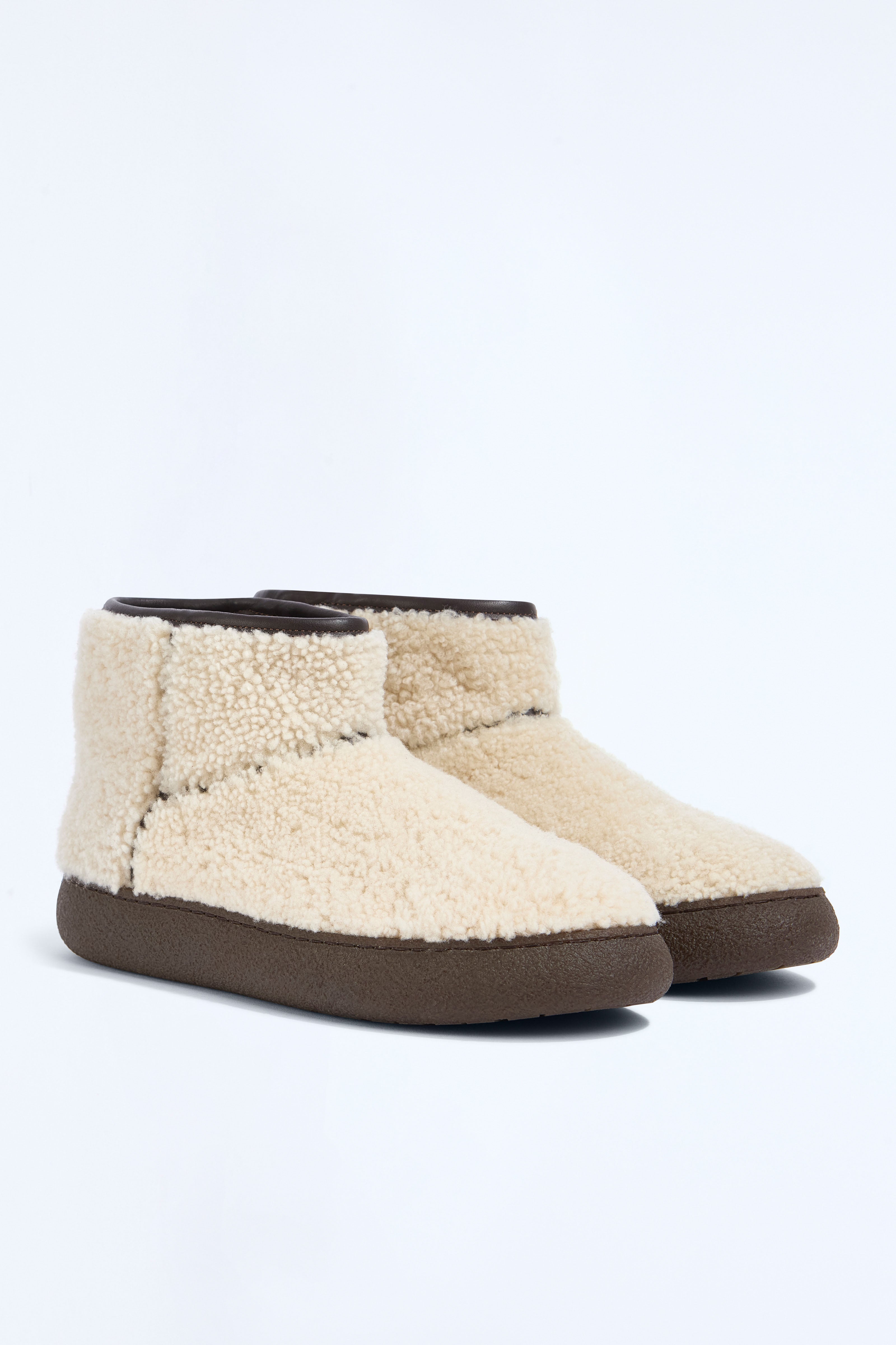 MELANIE BOOTS