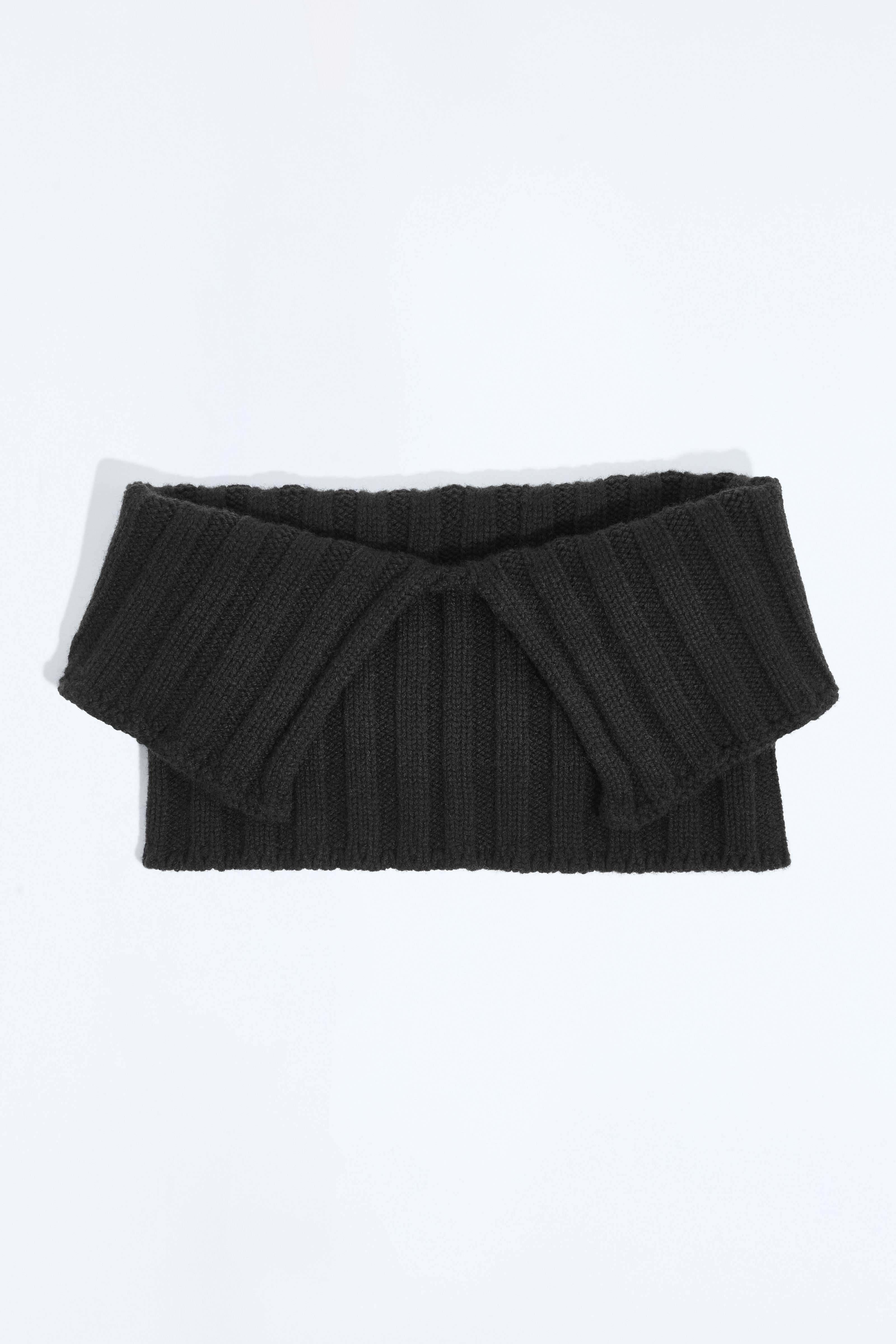 MARION COLLAR