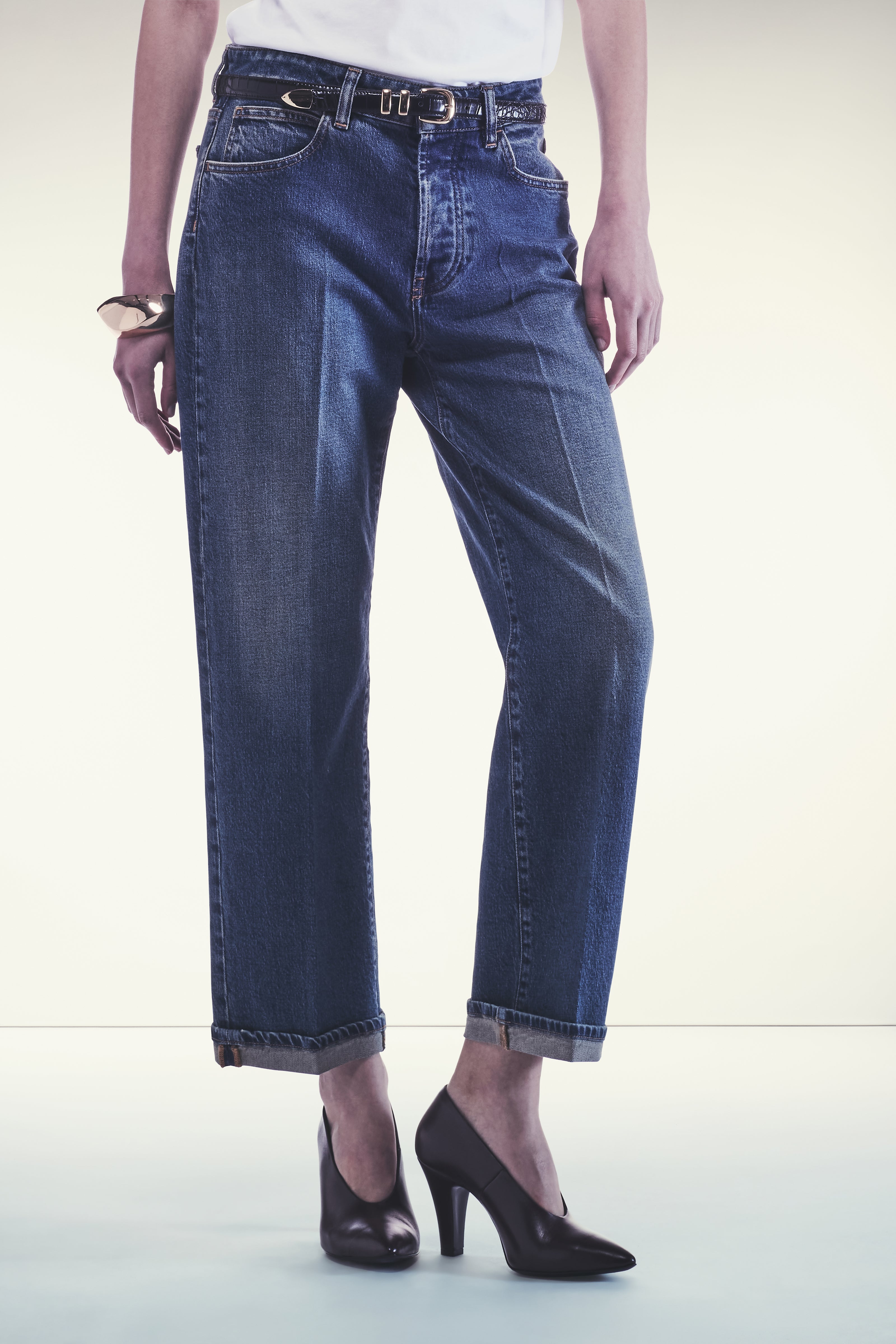 DENIM HOLDEN