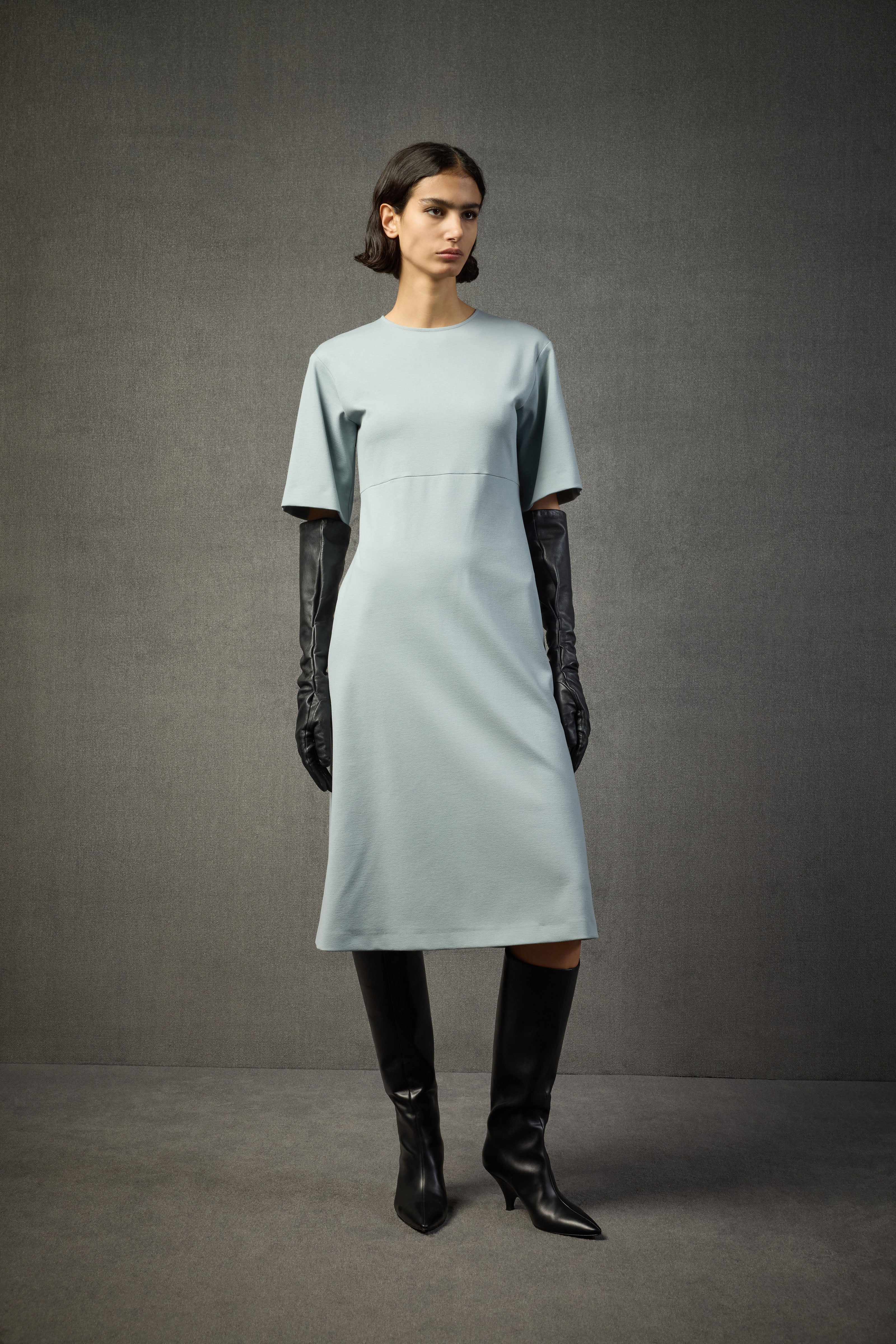 ROBE LOELIA