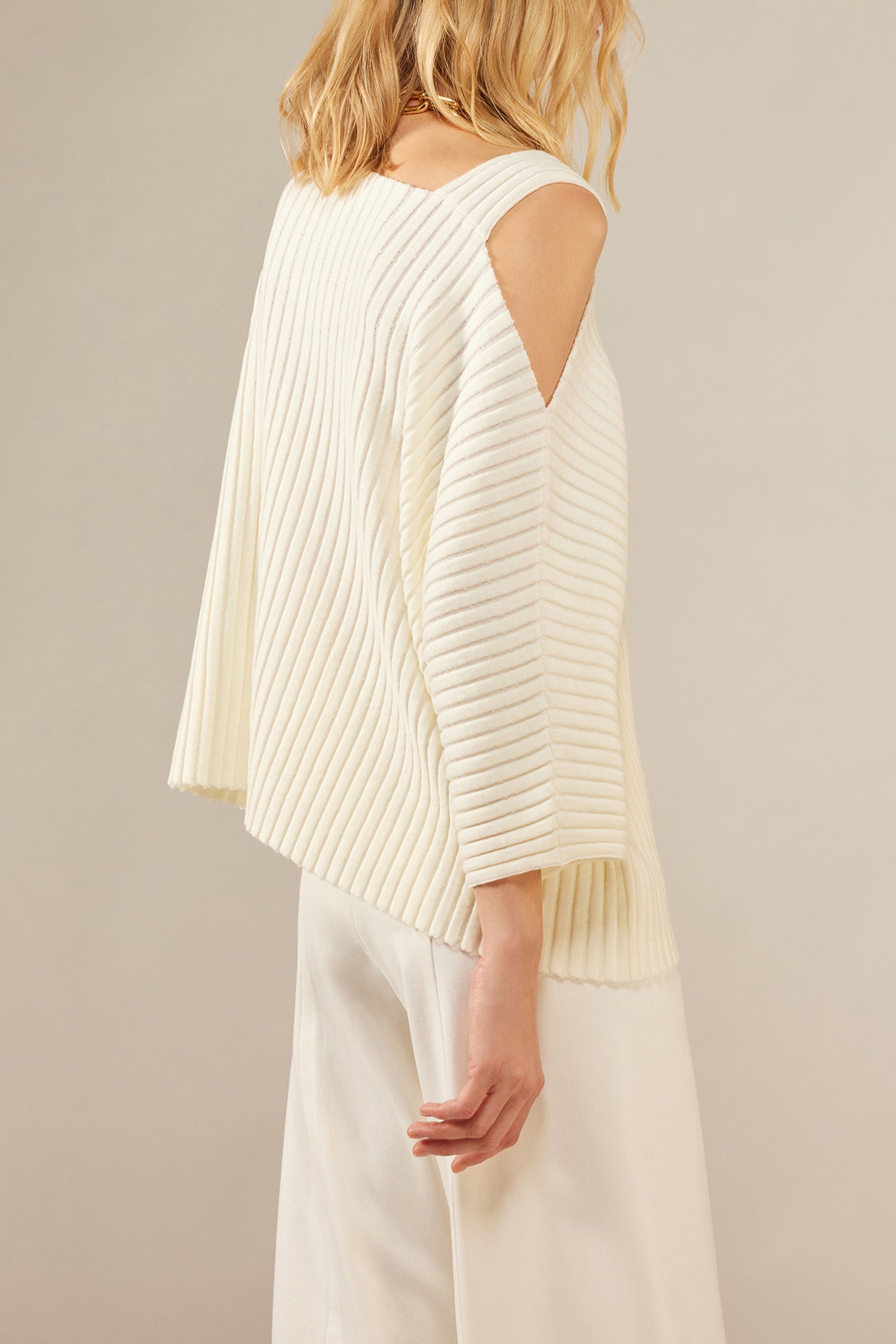 TUBULAR RUFFLE SWEATER