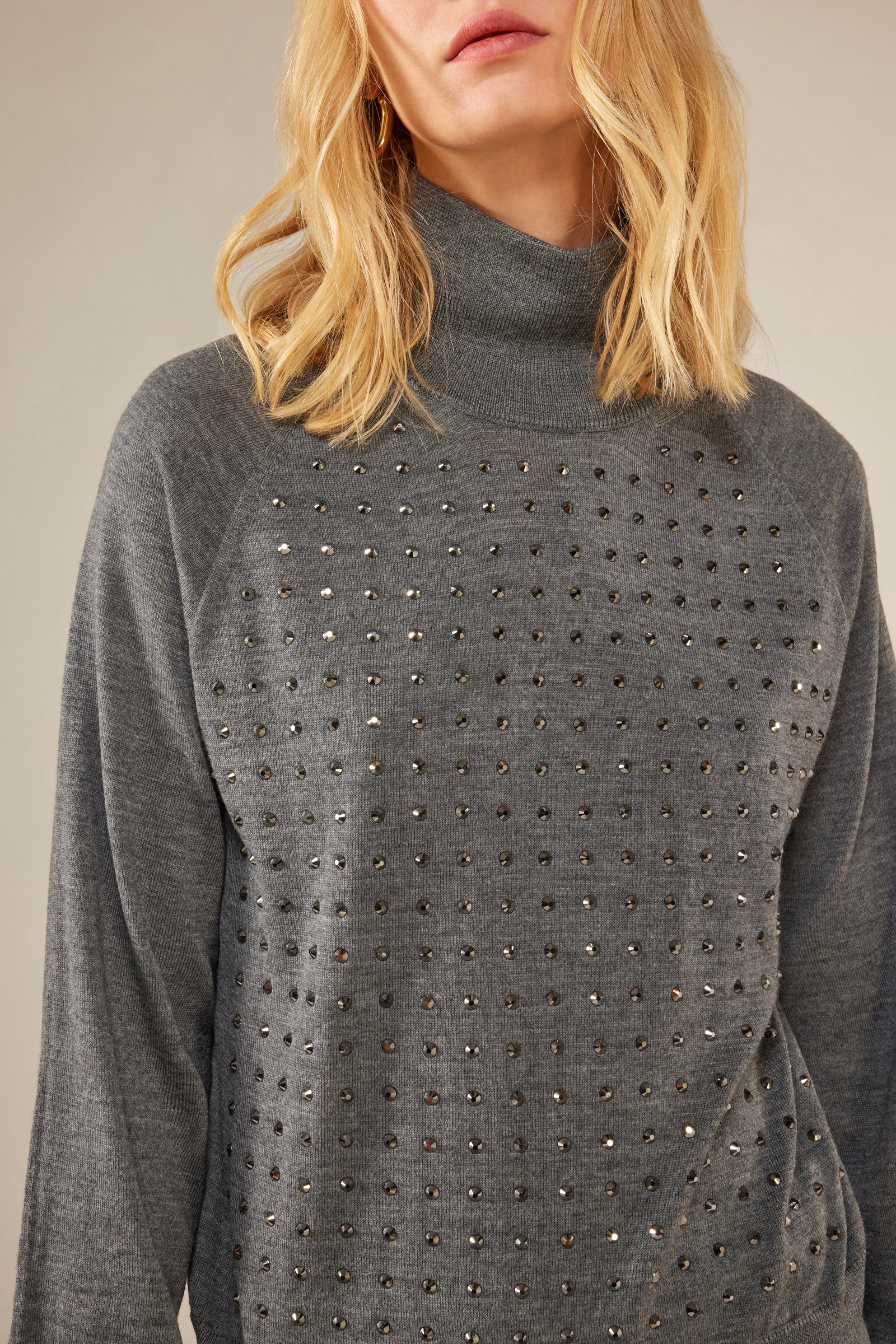 SWEATER WITH RHINESTONES