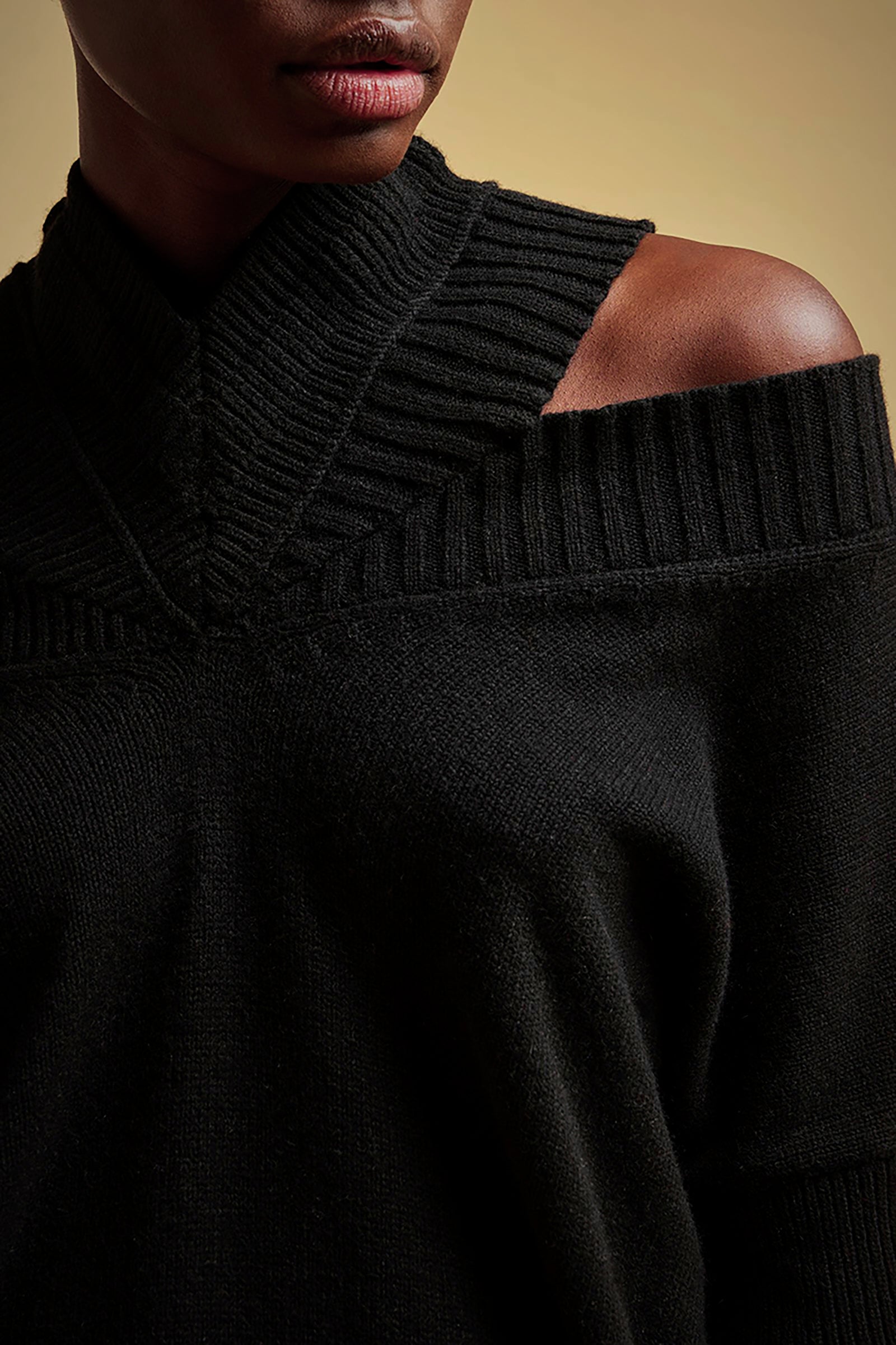 RECYCLED CASHMERE CUT-OUT SHOULDER SWEATER